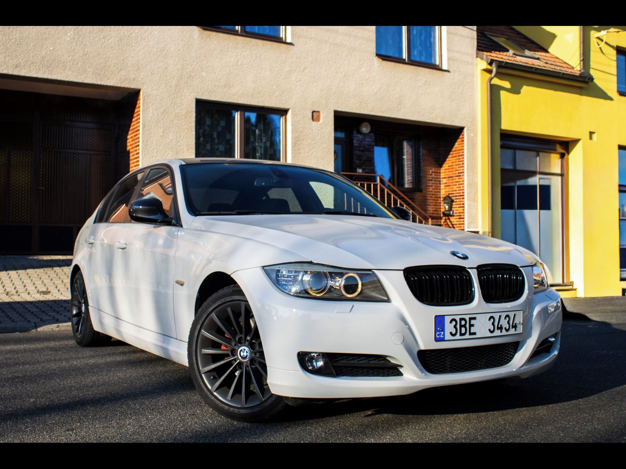 BMW Řada 3 - fotka 3