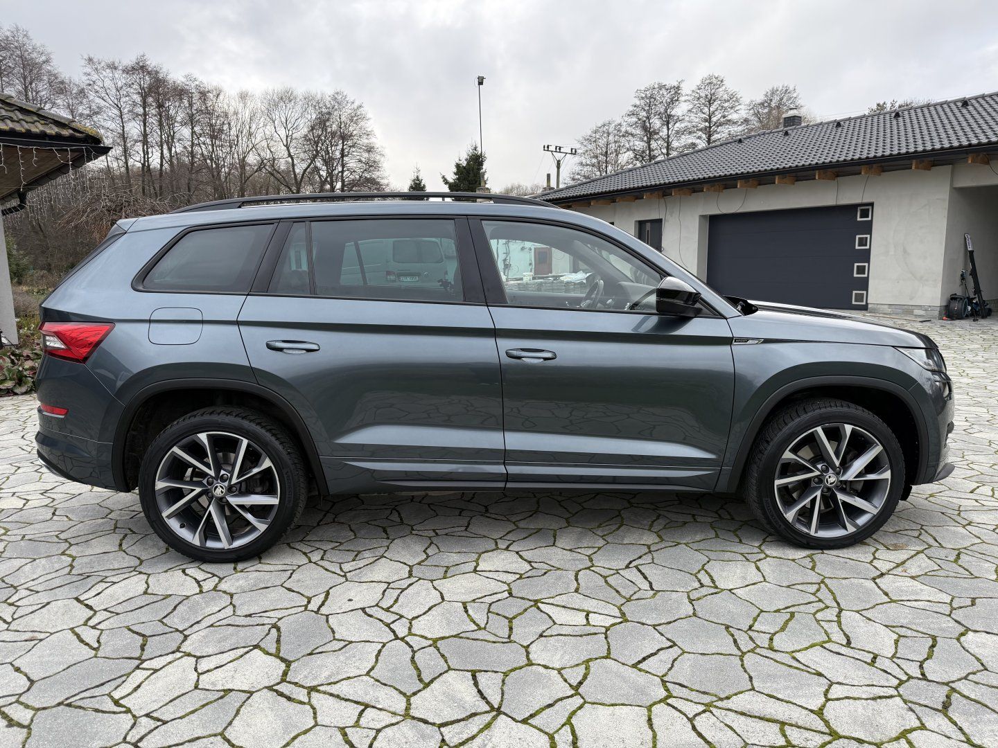 Škoda Kodiaq, 2.0TDI 140KW 4x4 SPORTLINE - fotka 4