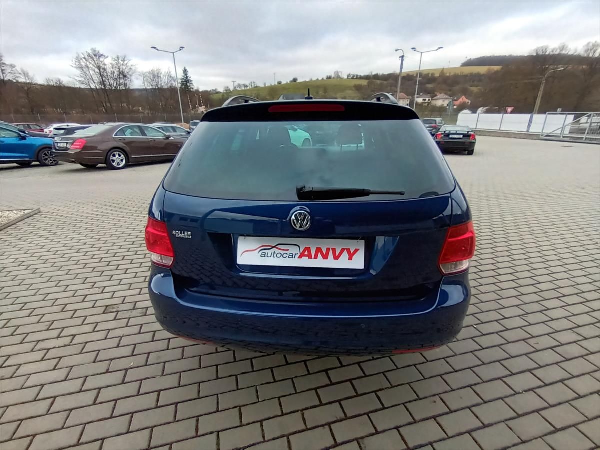 Volkswagen Golf, 1,2 TSI,KLIMA,VÝHŘEV,SERVISKA - fotka 6