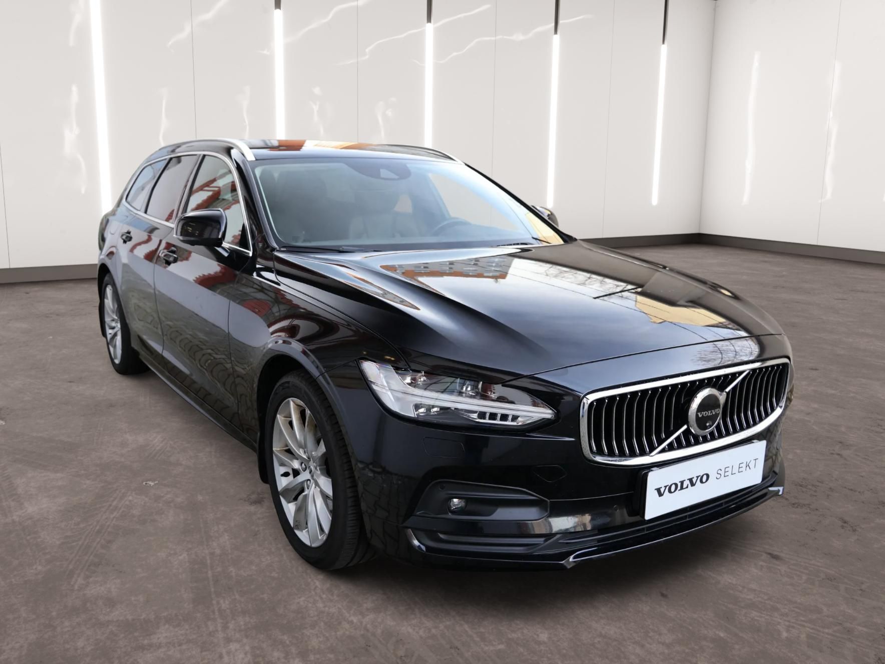 Volvo V90, Momentum,  B4 mildhybrid - fotka 5