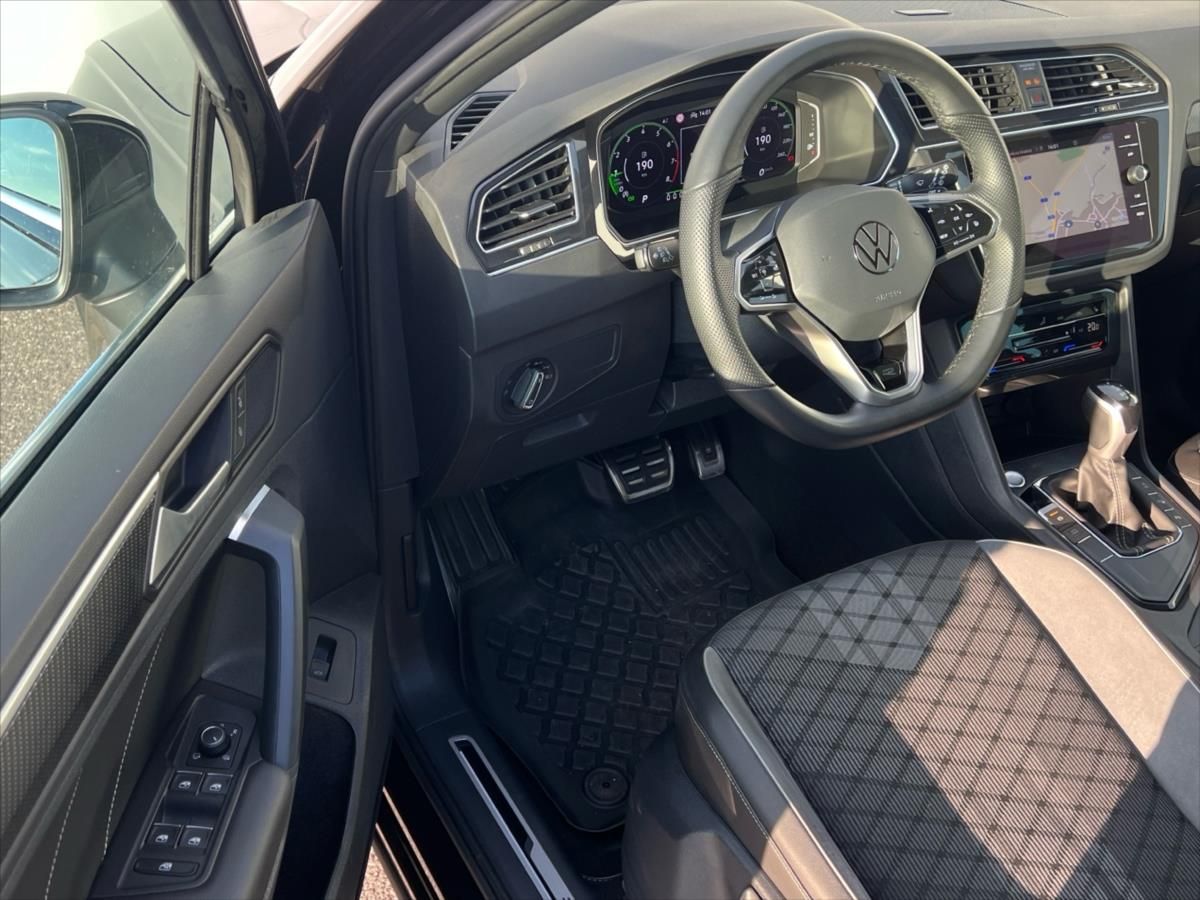 Volkswagen Tiguan, 1,5 TSi 110 kW 7DSG R-LINE - fotka 6