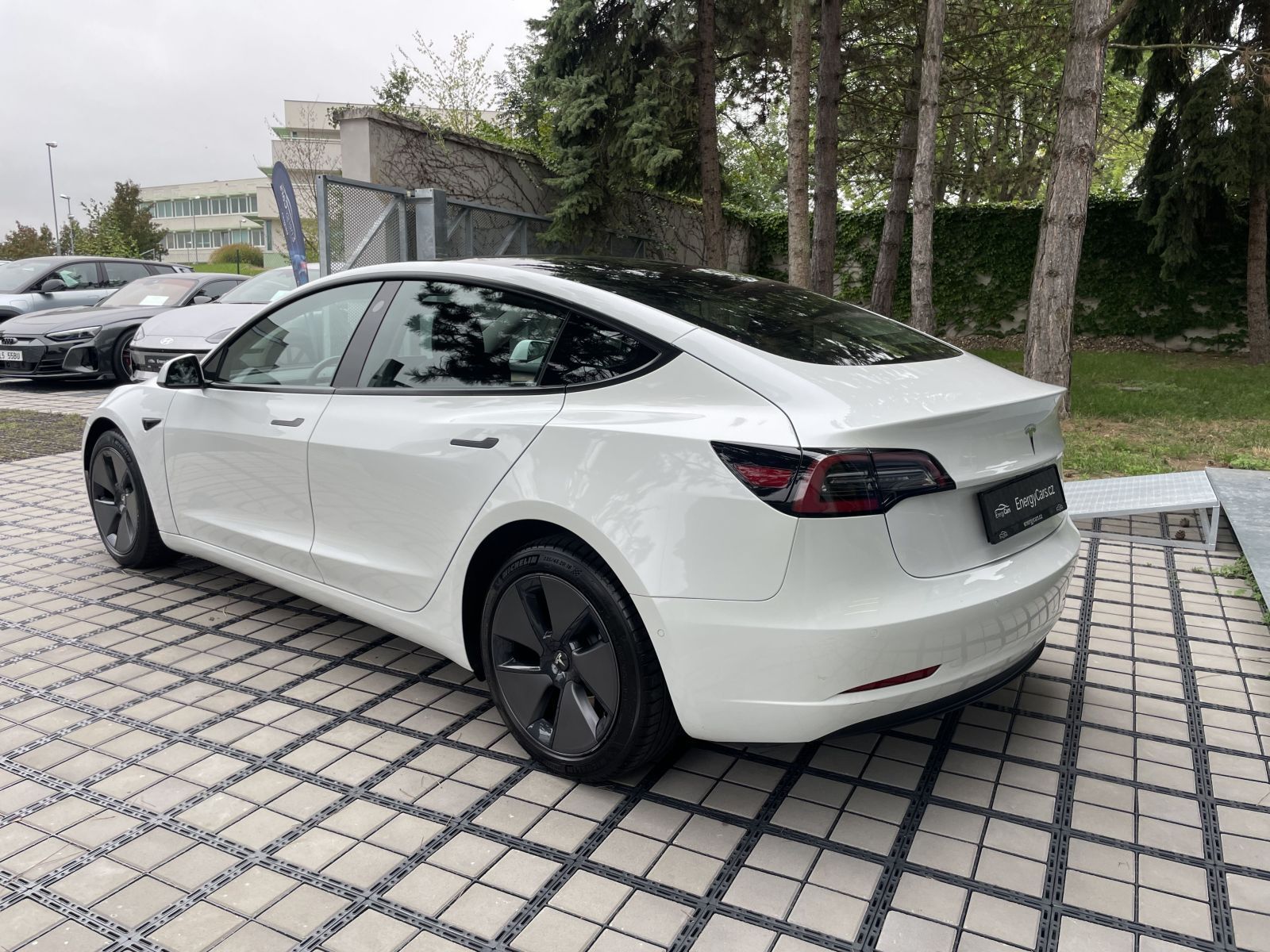Tesla Model 3, Standart Range Plus LFP - fotka 5