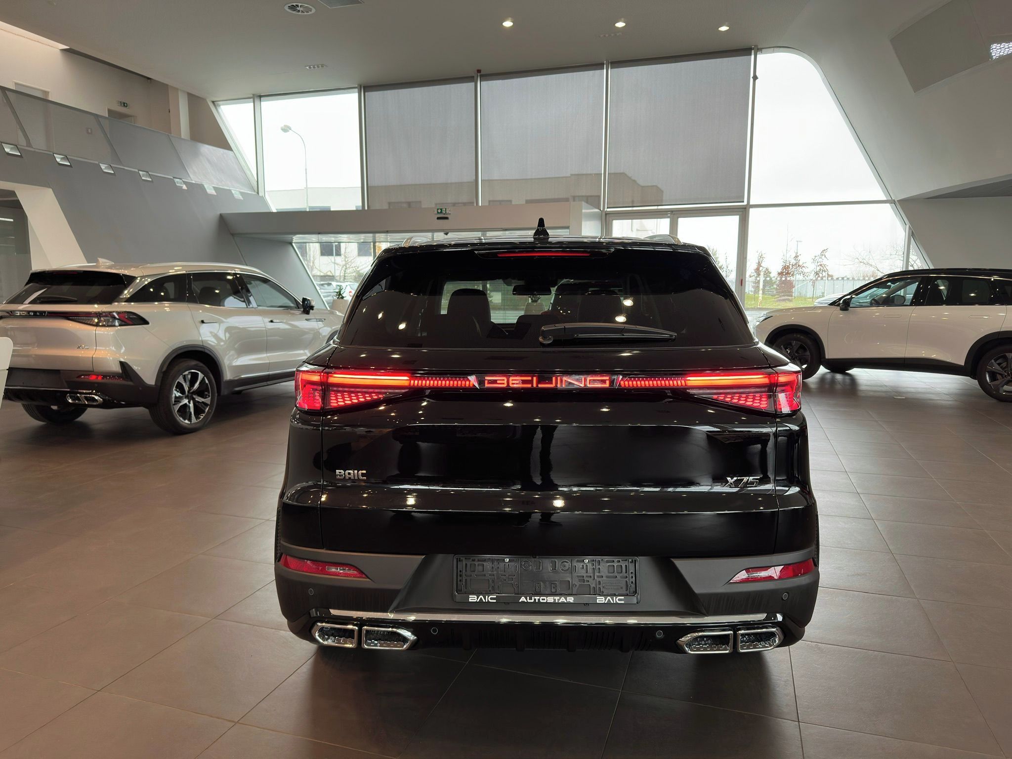 BAIC X7, LUXURY 1,5T 130kW 7DCT 4x2 - fotka 4