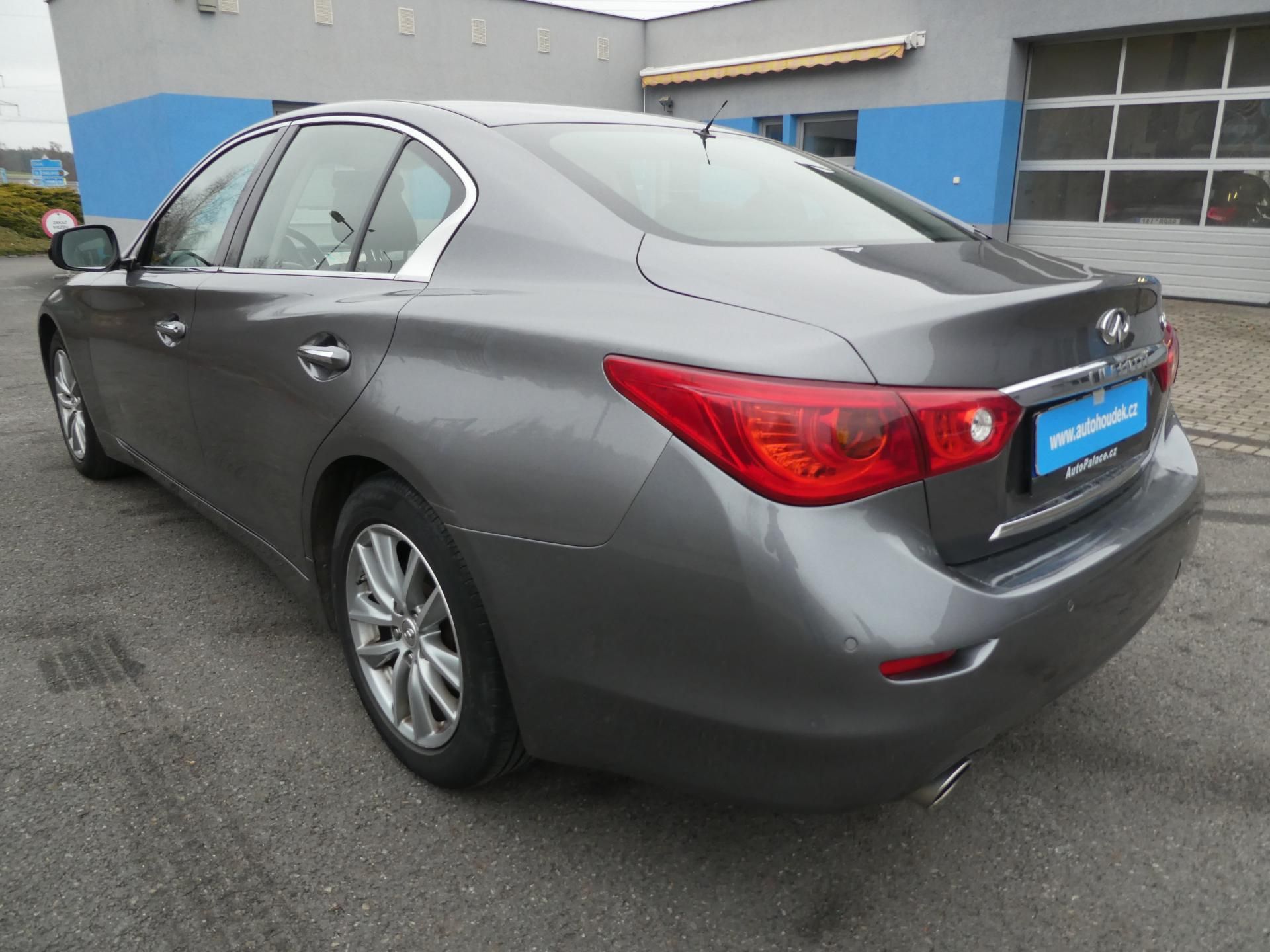 Infiniti Q50, 2,2D 125kW automat navigace - fotka 5