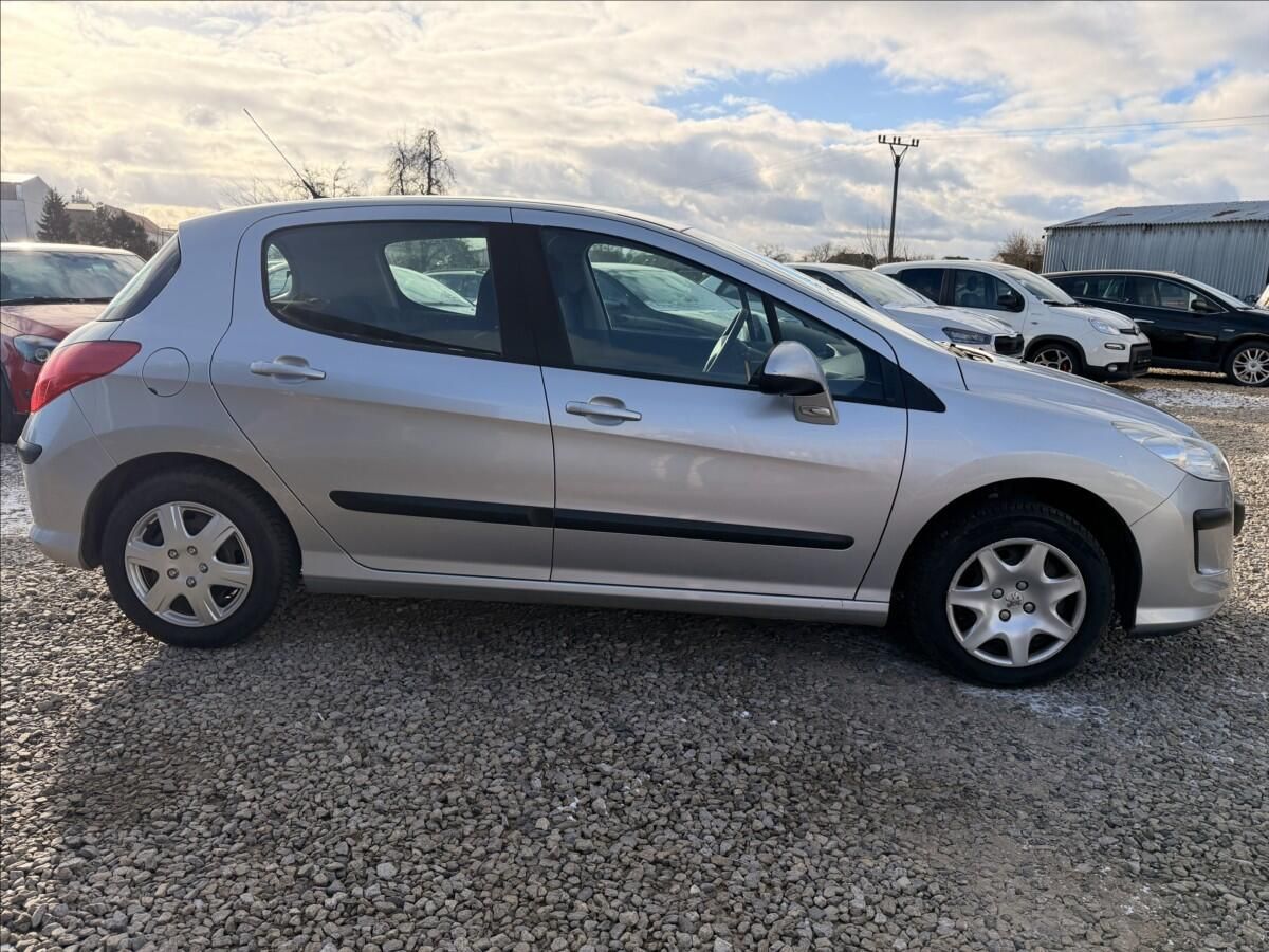 Peugeot 308, 1,4 16V KLIMA - fotka 4
