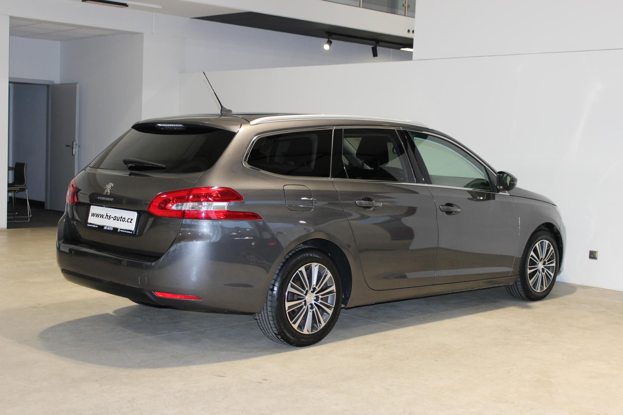 Peugeot 308, 1.5HDi,130HP,ČR,1.NOVÝ MOTOR - fotka 4