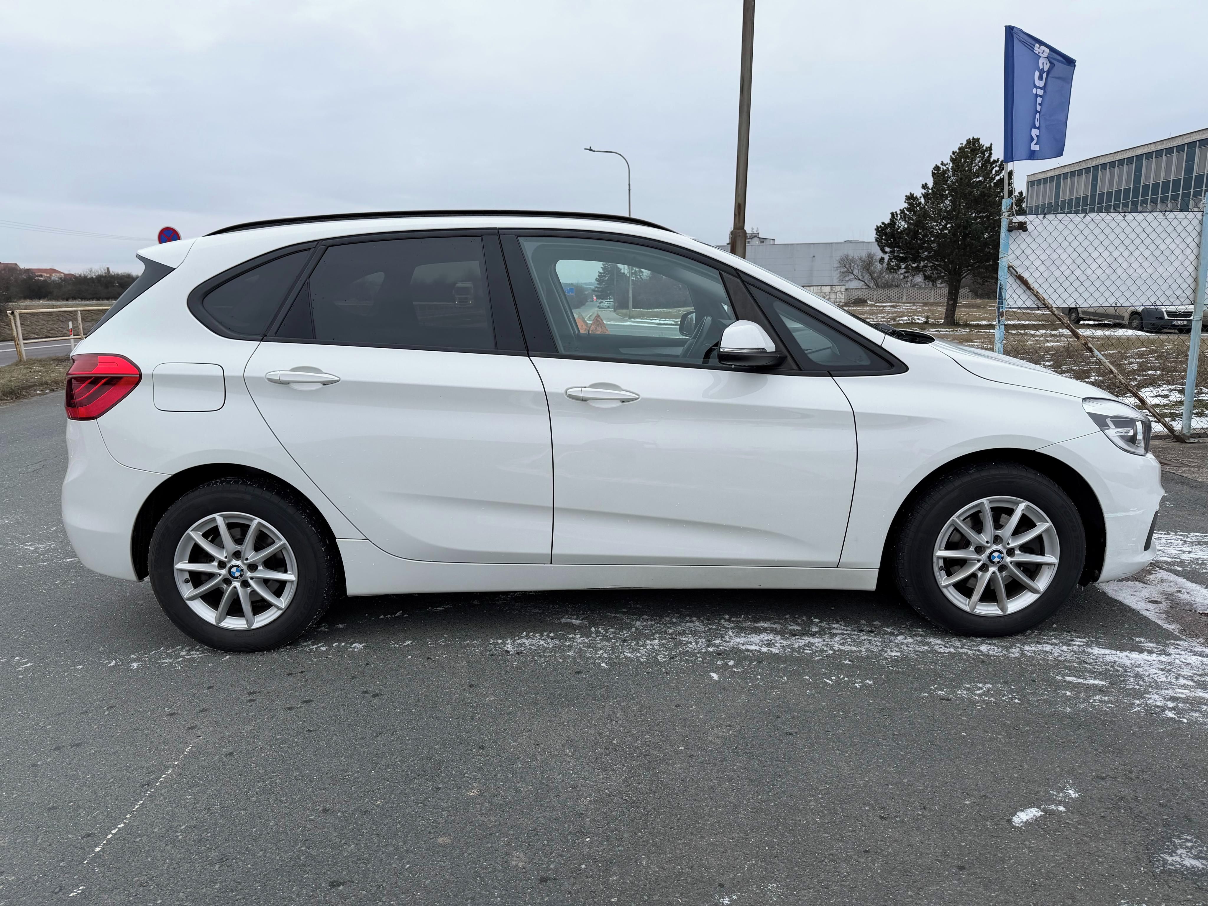 BMW Řada 2, 216d 85kW Active Tourer - fotka 4