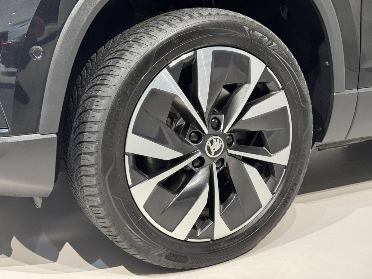 Škoda Karoq, 2,0 TDi  DSG 4x4 Style Virtual - fotka 6