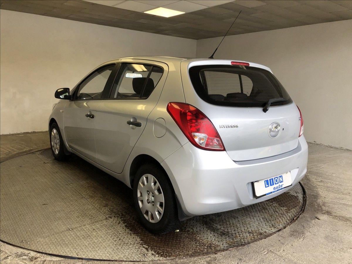 Hyundai i20, 1,3 16V - fotka 5