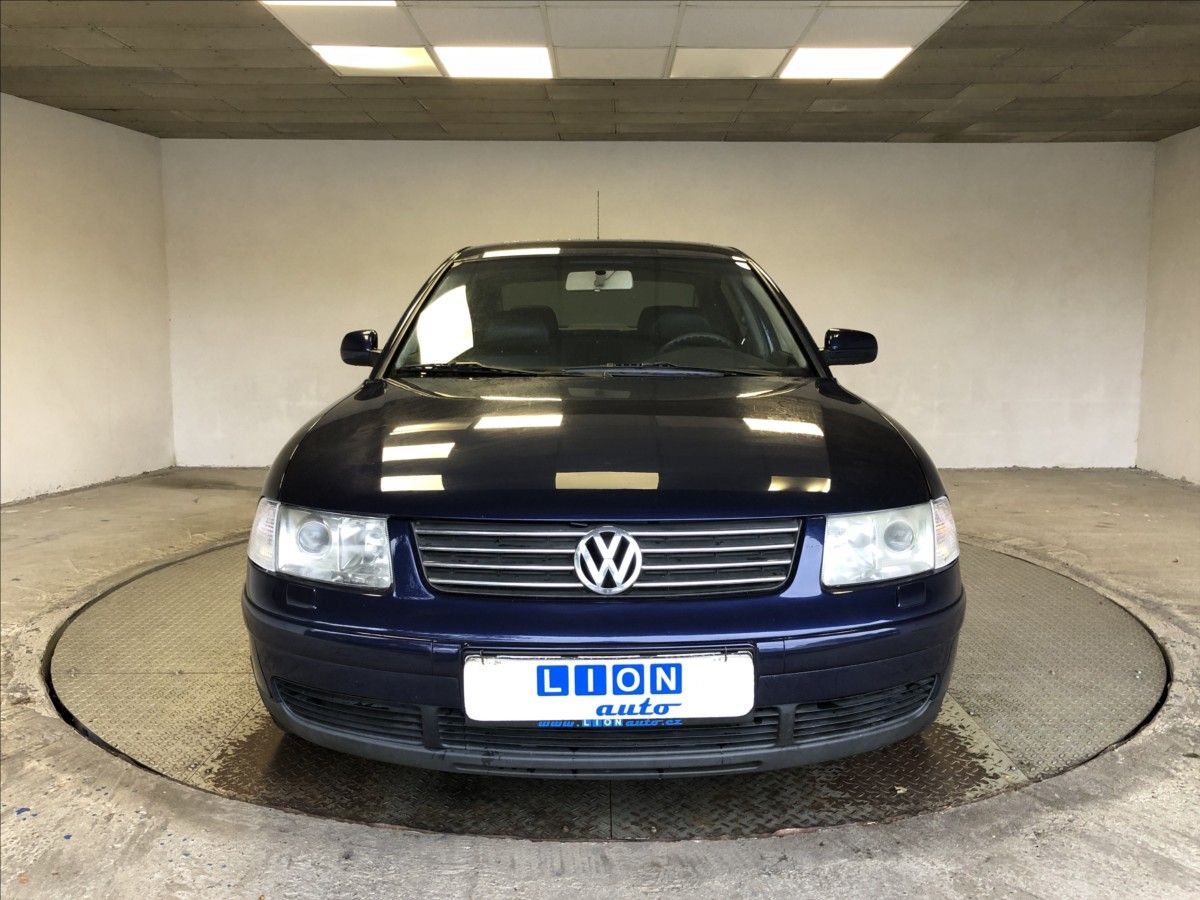 Volkswagen Passat, 1,8 T 20V - fotka 2