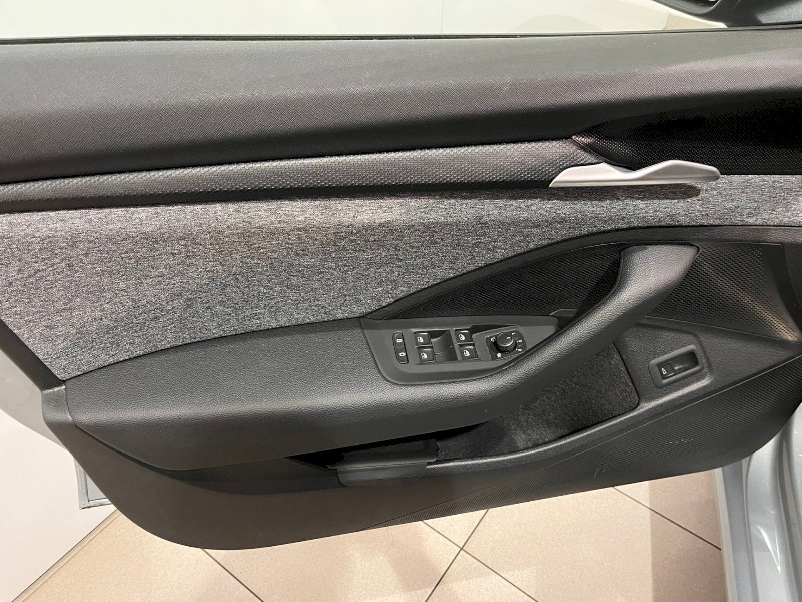 Škoda Superb, 2.0 TDI 110 kW A7F Selection - fotka 6