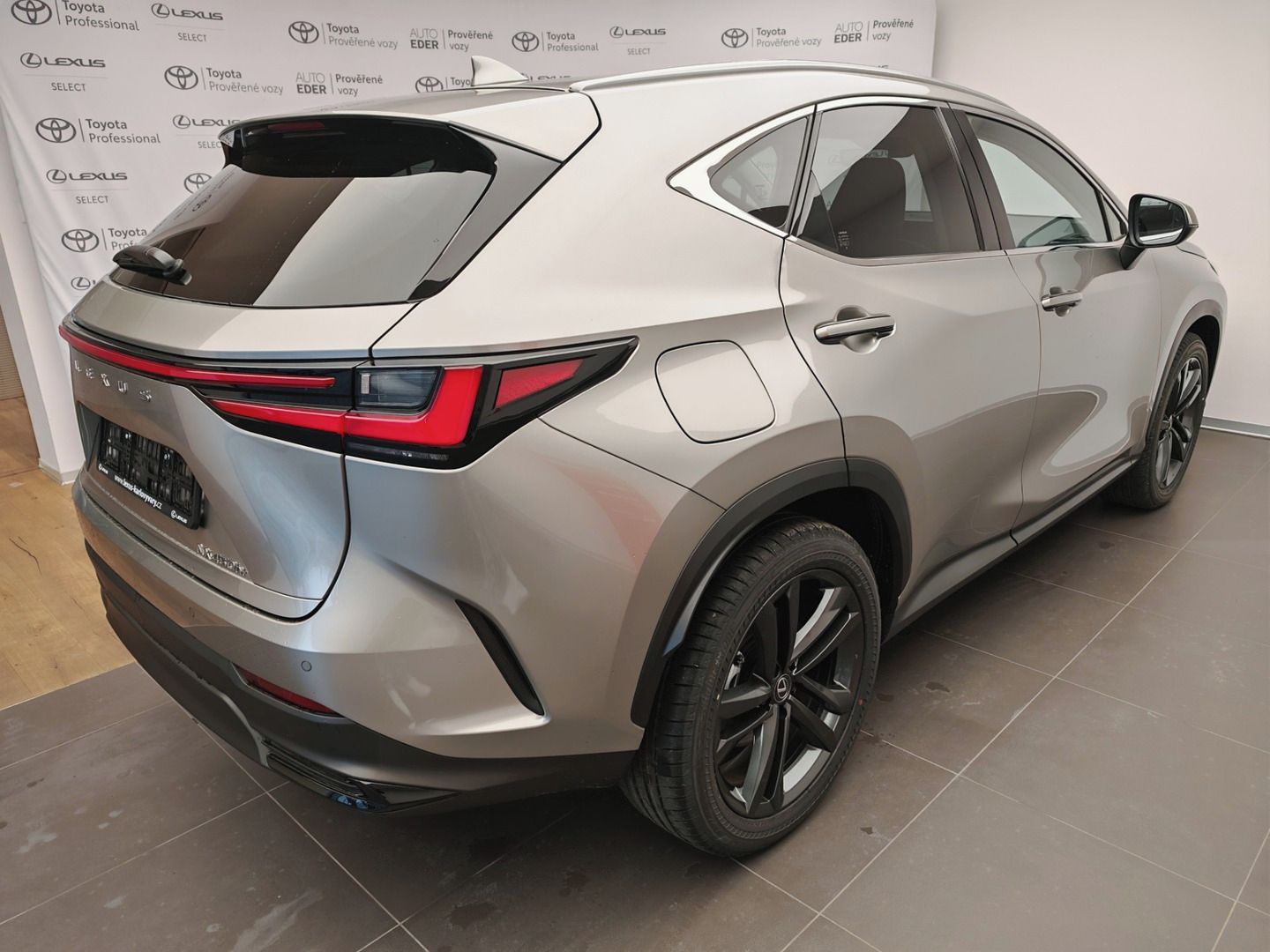 Lexus NX 450h, 450h+ Executive TOP - fotka 4