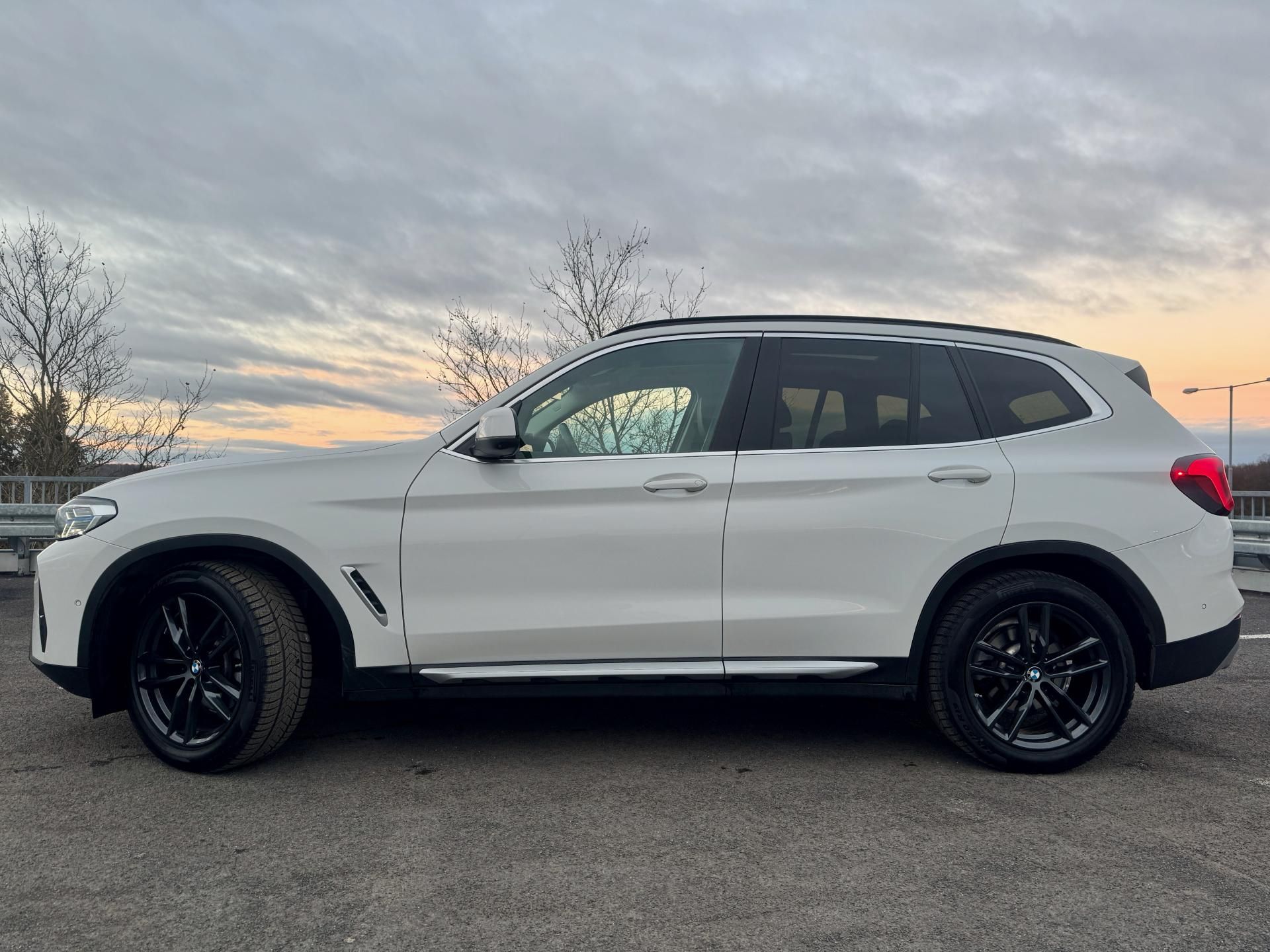 BMW X3, 20d LASER, PANO, HUD,360°,HiFi - fotka 6