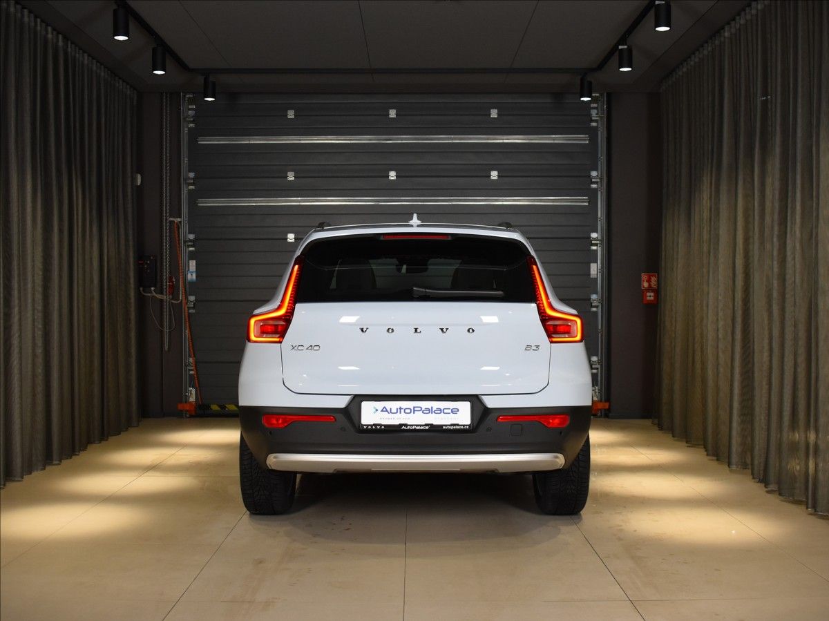 Volvo XC40, 2,0 B3  Core - fotka 5