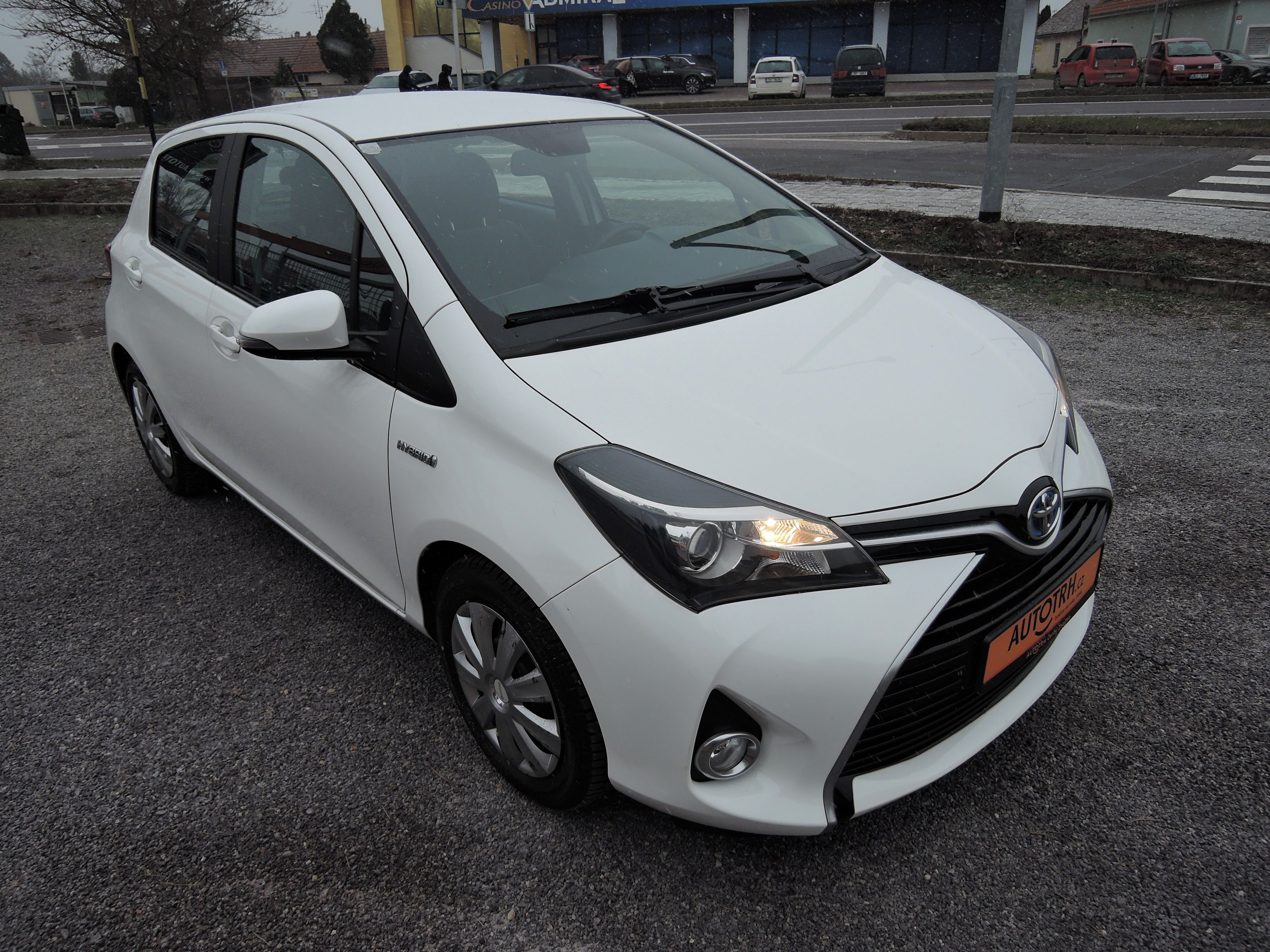Toyota Yaris, 1,5 VVTi Hybrid Kamera KeyLess - fotka 3