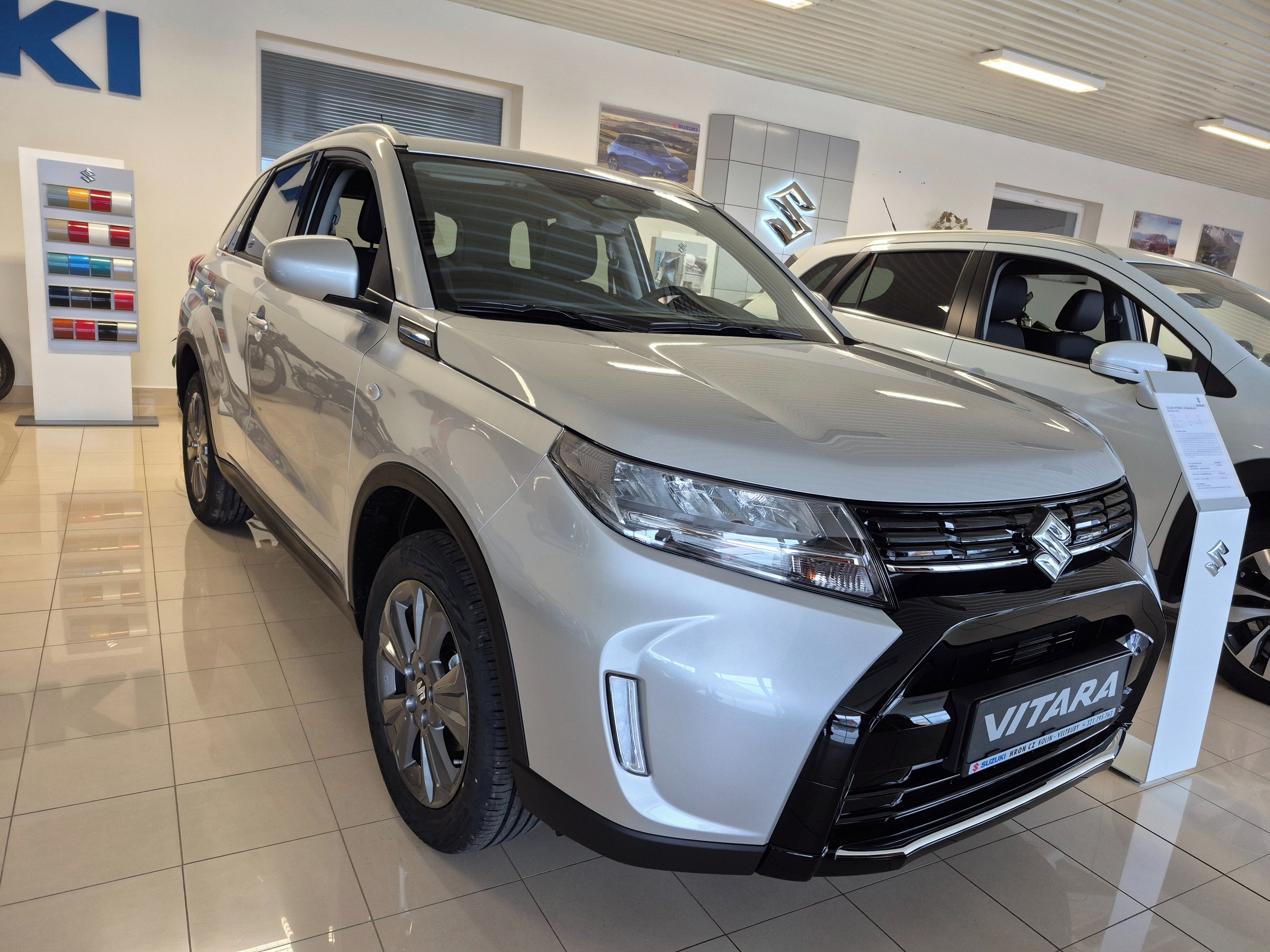 Suzuki Vitara, Premium 4x4 + SADA KOL - fotka 2