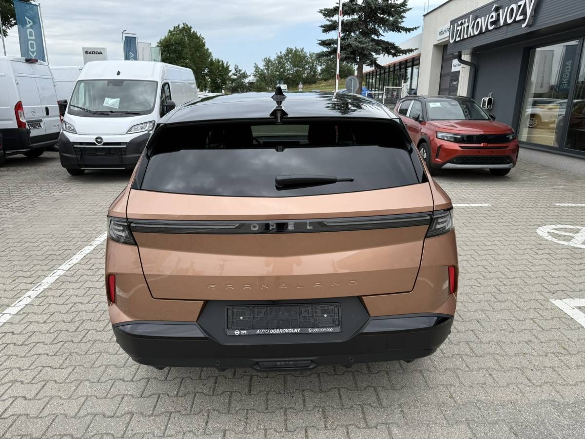 Opel Grandland, GS Hybrid 1.2 TURBO (107kW/145 - fotka 4
