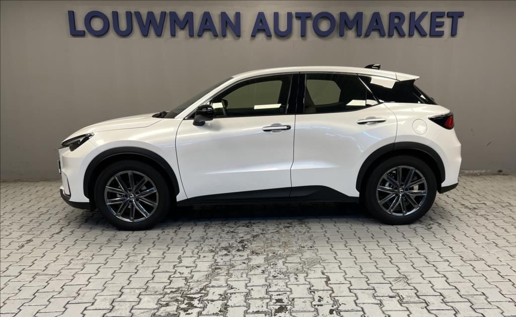 Lexus LBX, 1,5 HEV ELEGANT TECH - fotka 3