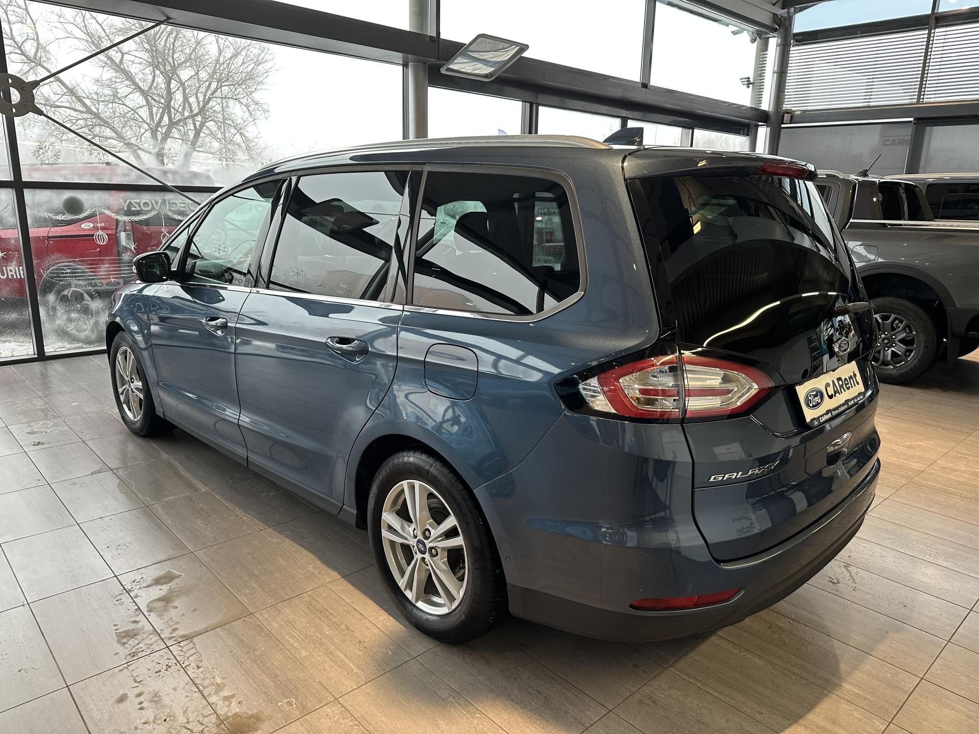 Ford Galaxy, Titanium 2.5i HEV 190k aut. - fotka 2