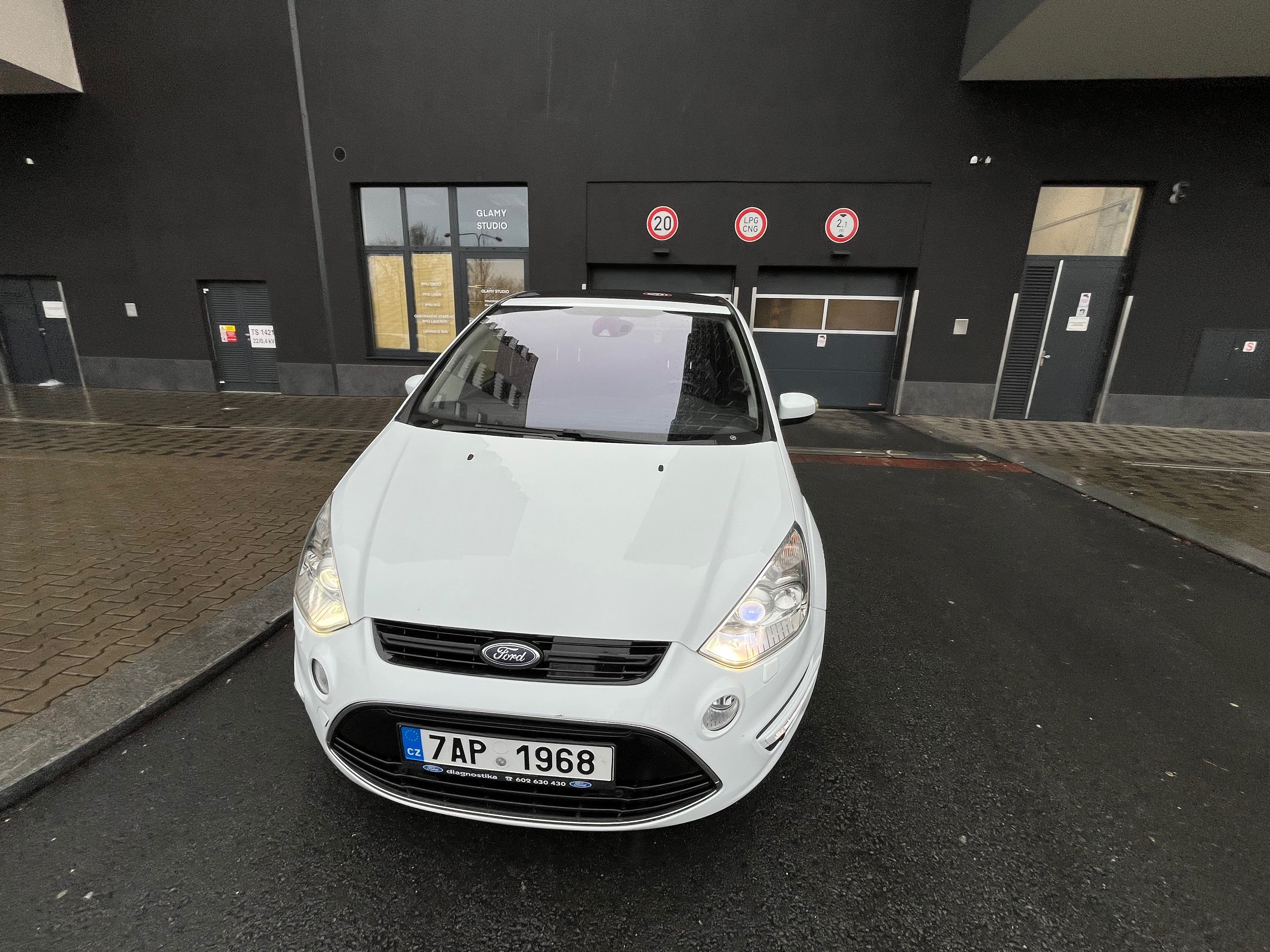 Ford S-MAX, Ford S-MAX, 2.0 TDCi, Titanium - fotka 3
