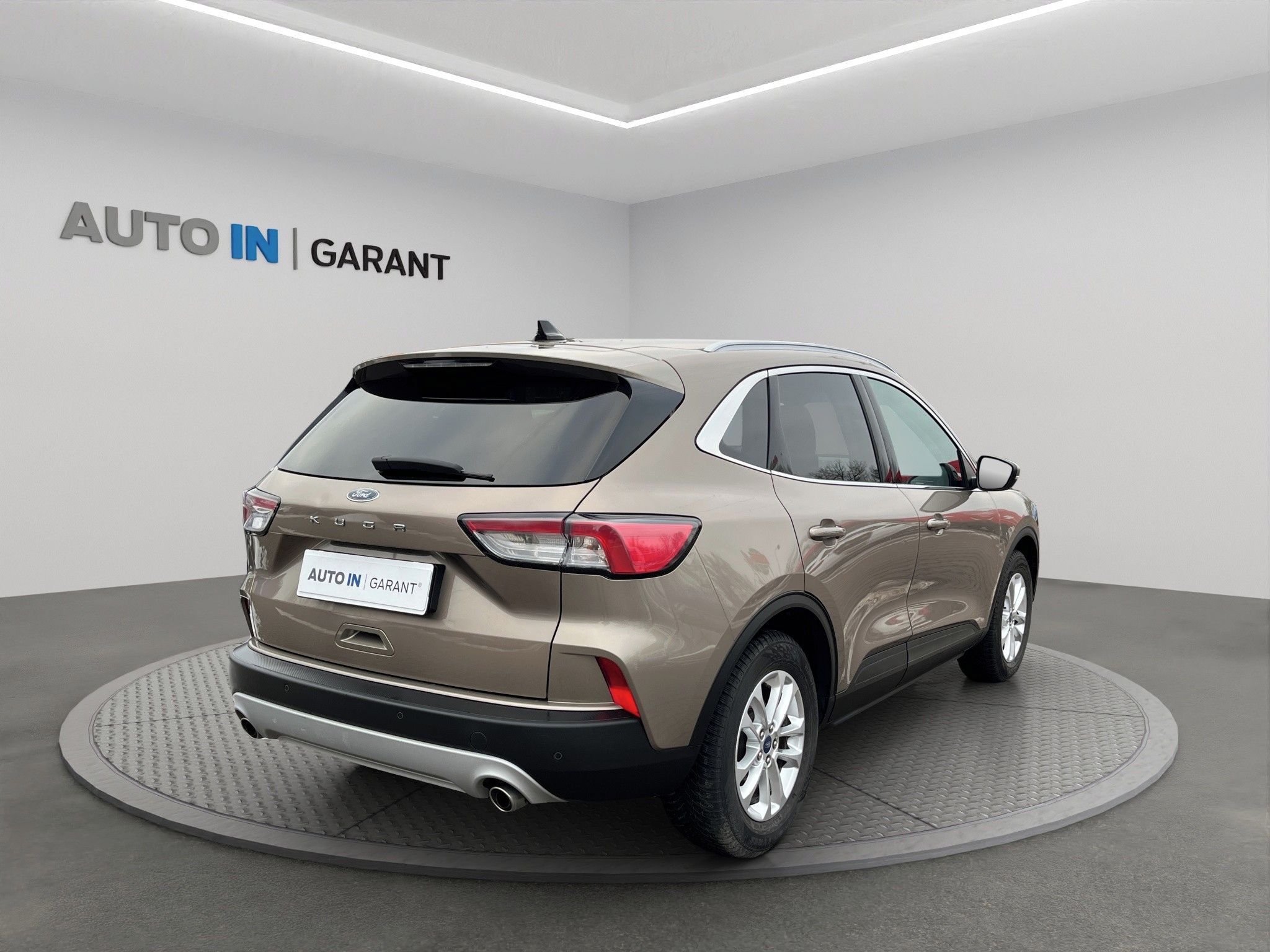 Ford Kuga, 1.5 110kw, ČR, 1. maj - fotka 5