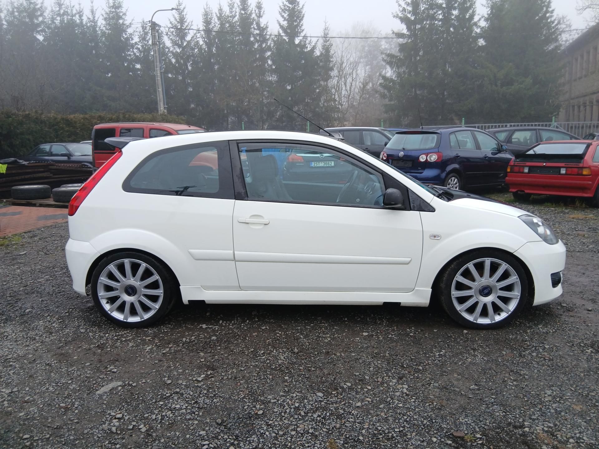 Ford Fiesta, original "ST" 150 PS - fotka 6