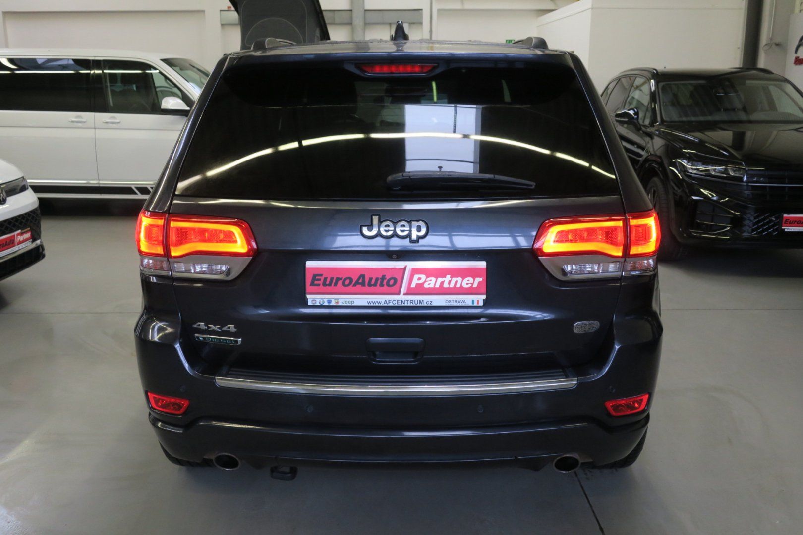 Jeep Grand Cherokee, 3.0TD V6 140 kW ČR VZDUCH - fotka 3