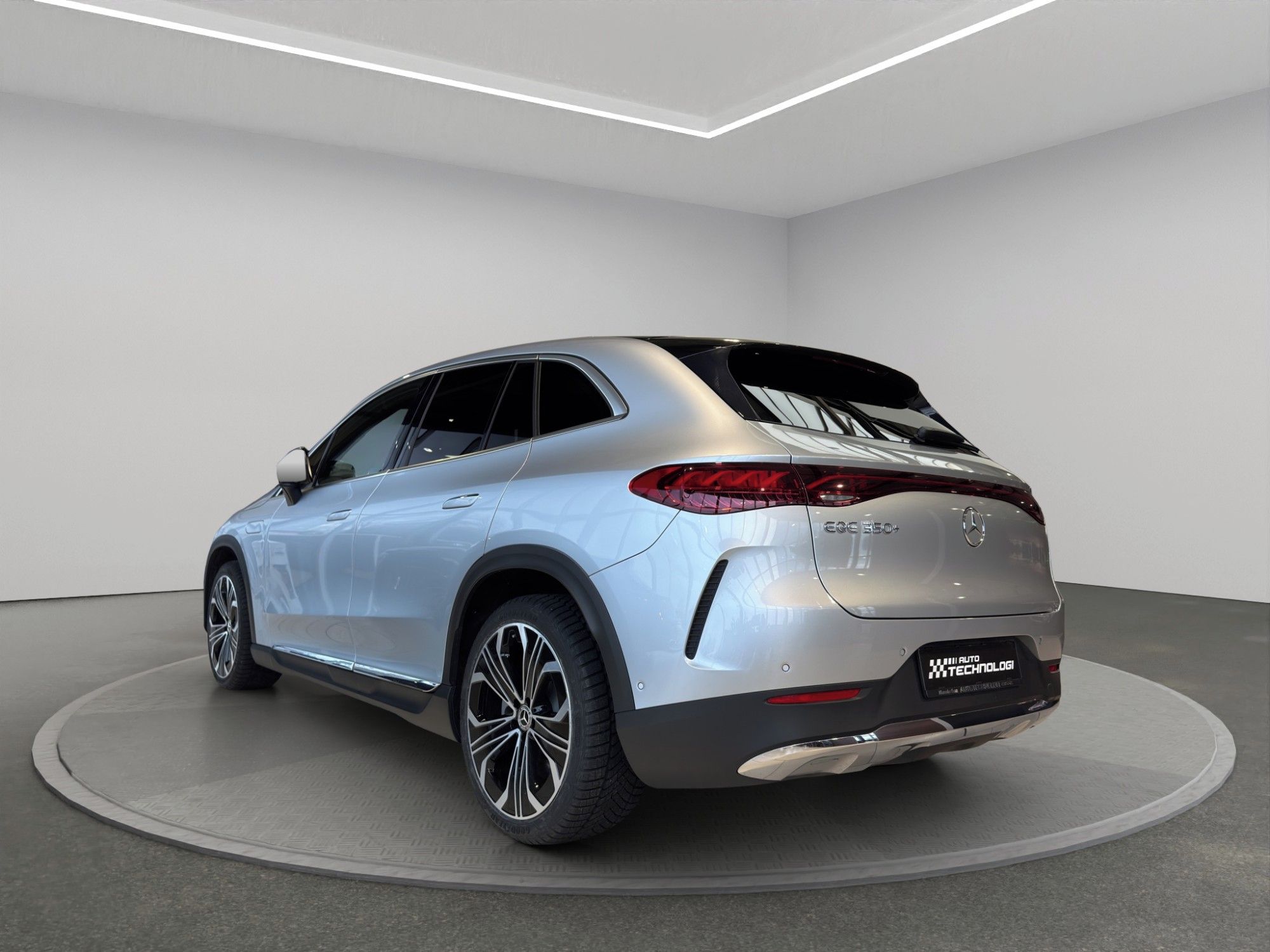 Mercedes-Benz EQE, 350+ - fotka 5