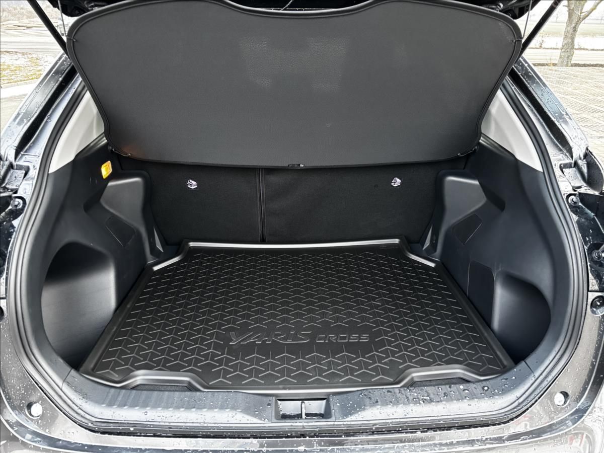 Toyota Yaris Cross, 1,5 1.5HEV 116k  Comfort 4x2 - fotka 6