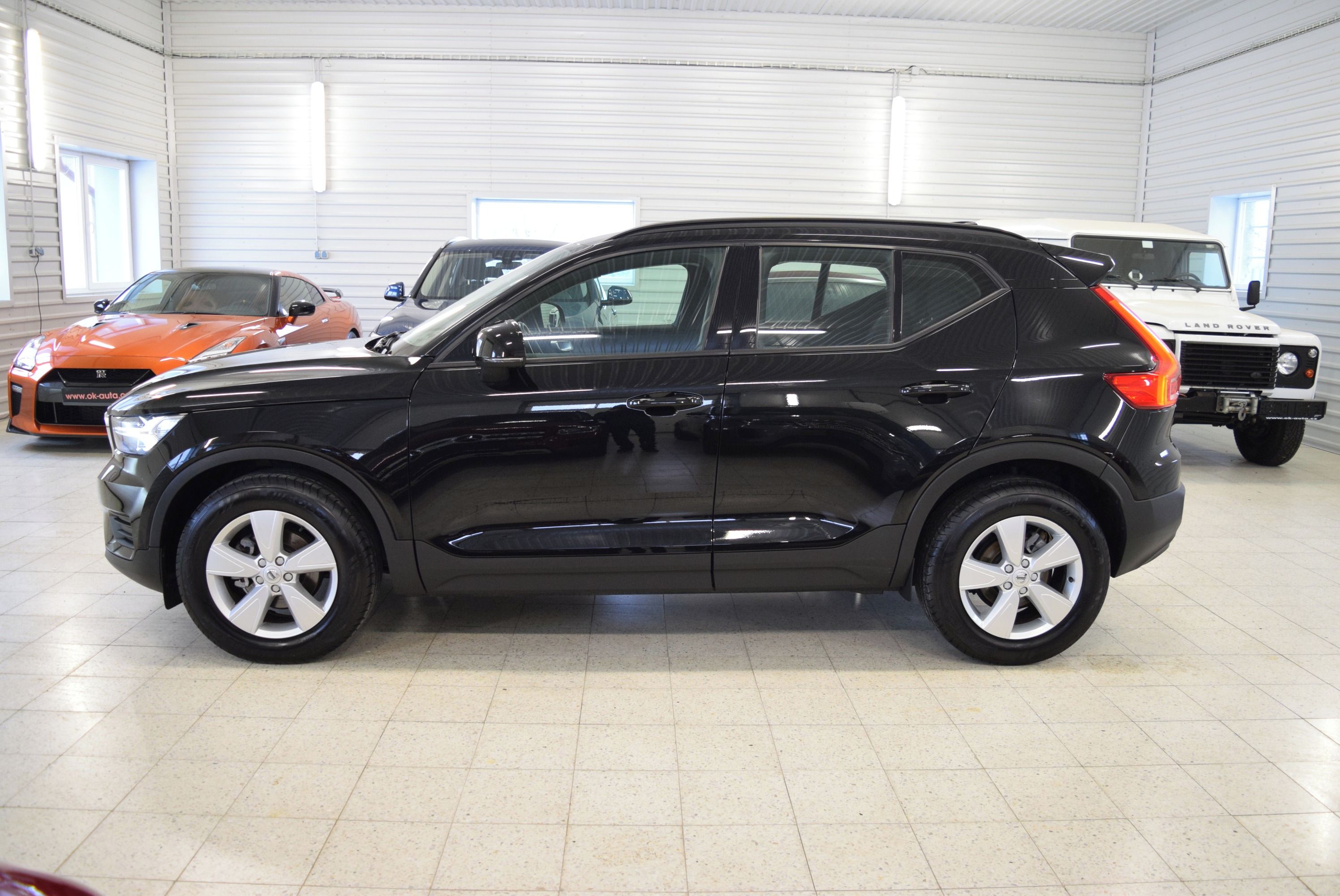 Volvo XC40, T2 MOMENTUM AUTOMAT-DPH - fotka 2