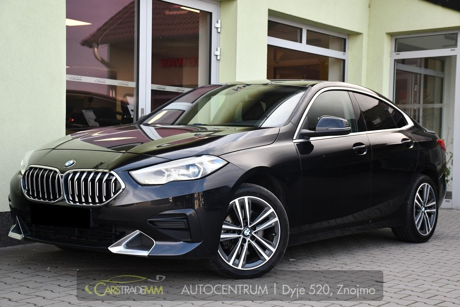 BMW Řada 2, 218d TAŽNÉ HUD ČR 1M