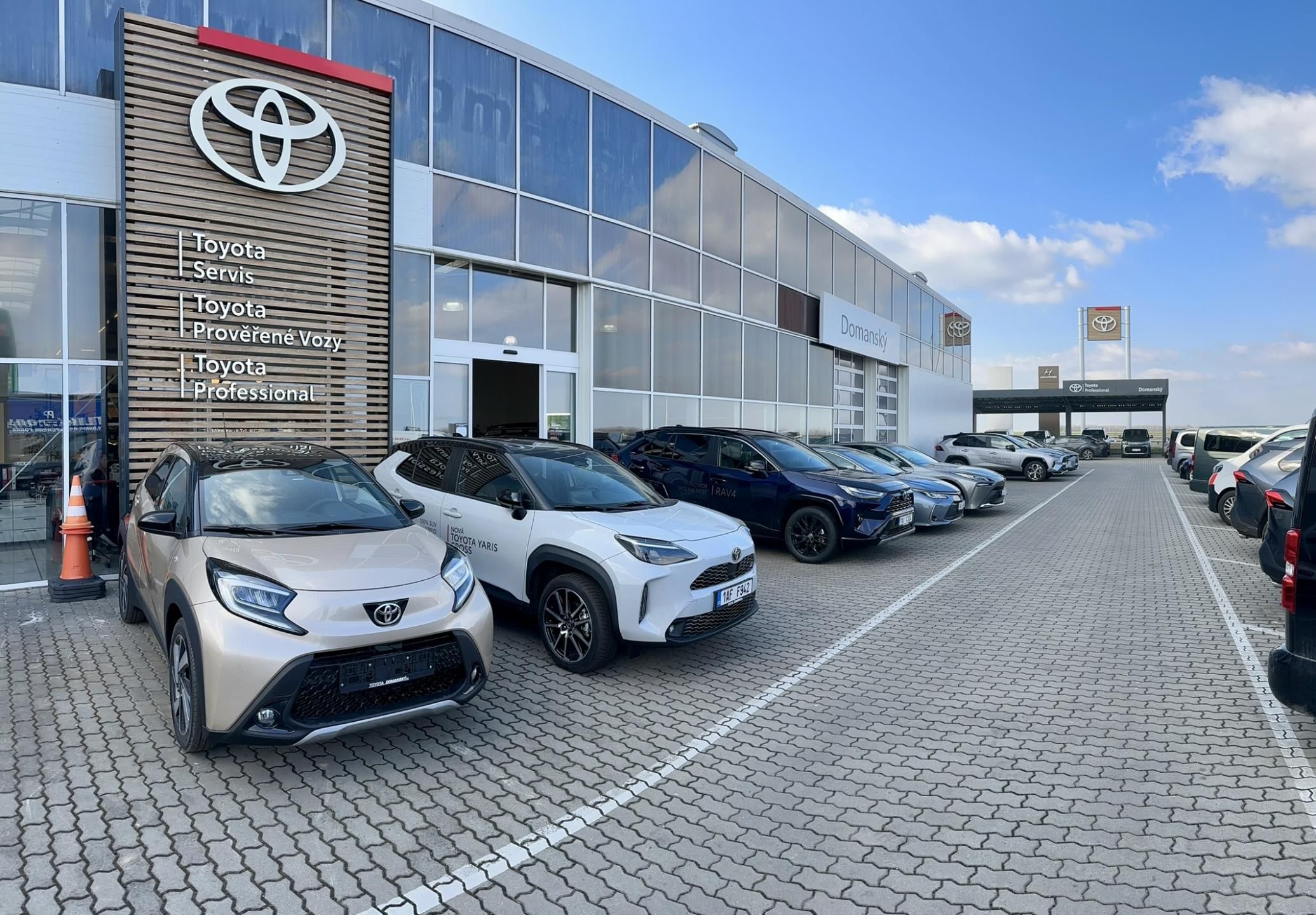Toyota Rav4, NG26 2.5 HEV 4X4 - Style - fotka 3