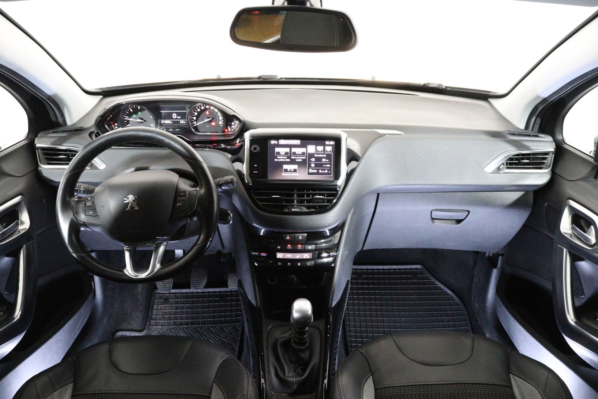 Peugeot 2008, 1.6 HDI 88kw - fotka 5