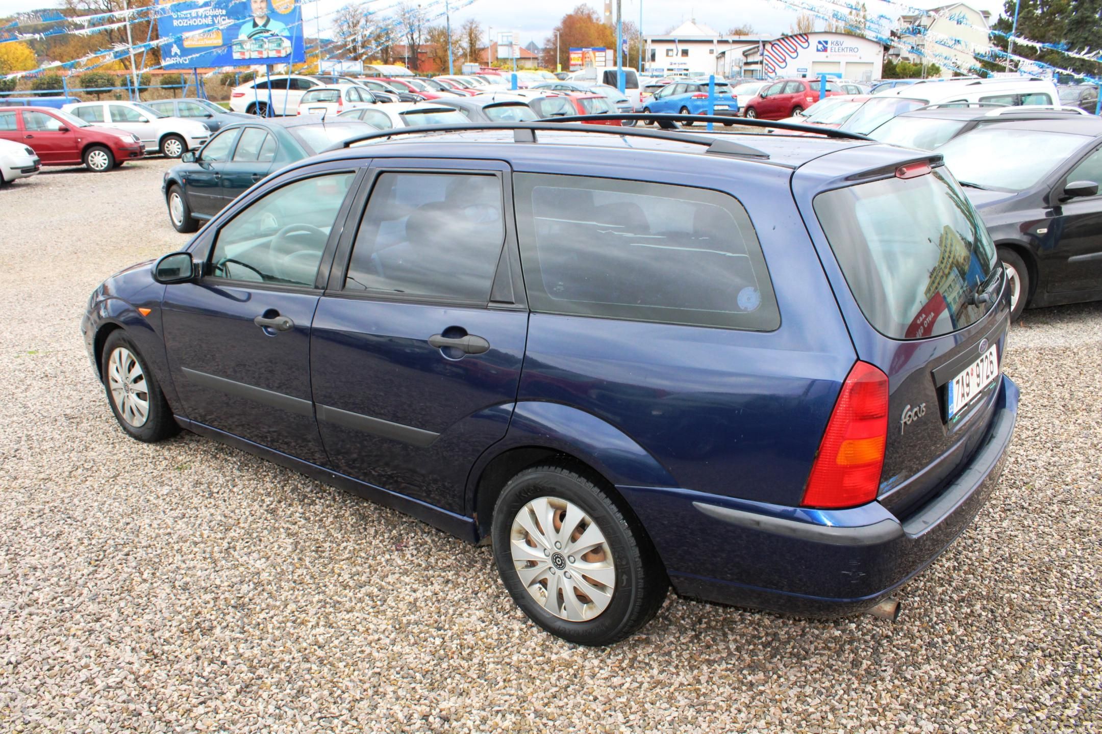 Ford Focus, 2,0i 16V KLIMA ELOKNA VYH.SKLO - fotka 5