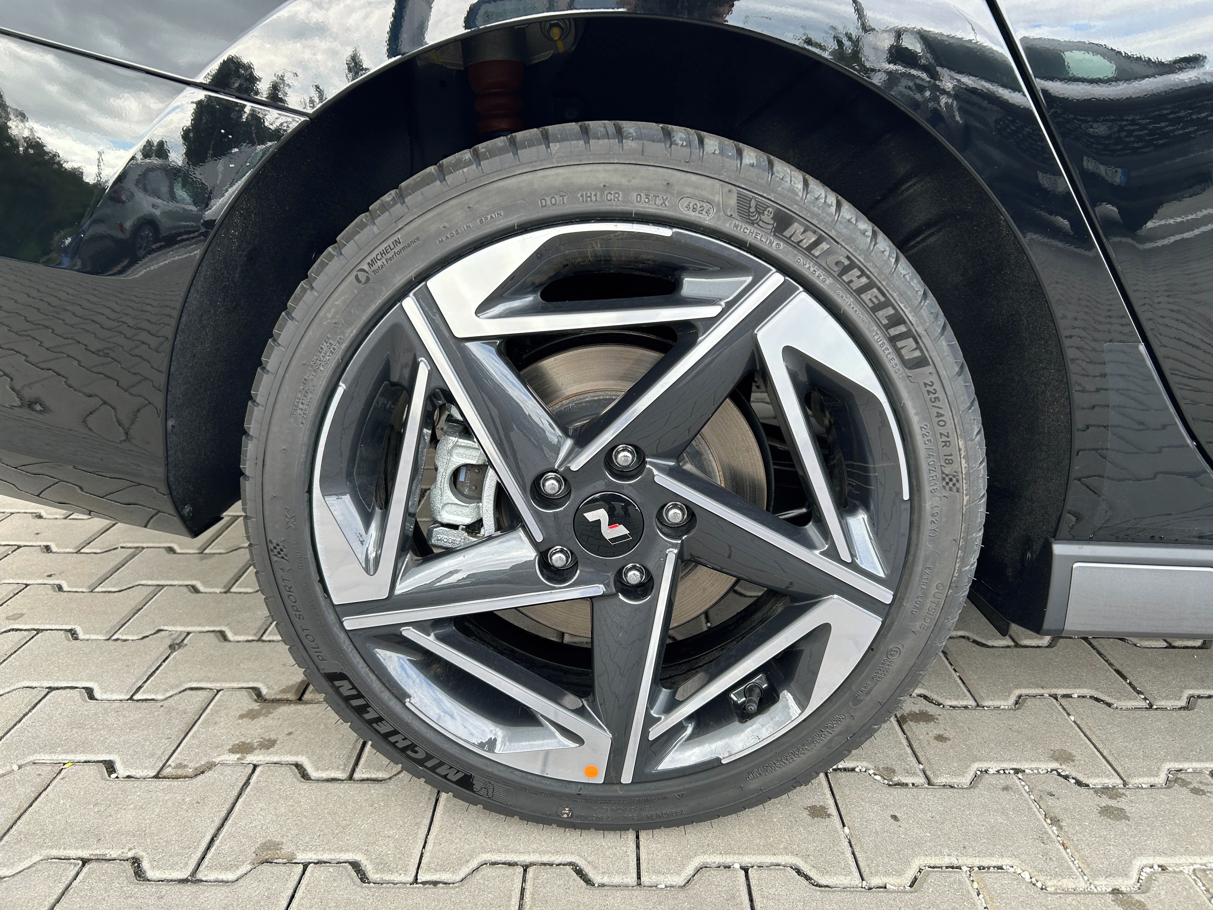 Hyundai i30, WG 26 1,6 T-GDI DCT N LINE - fotka 4