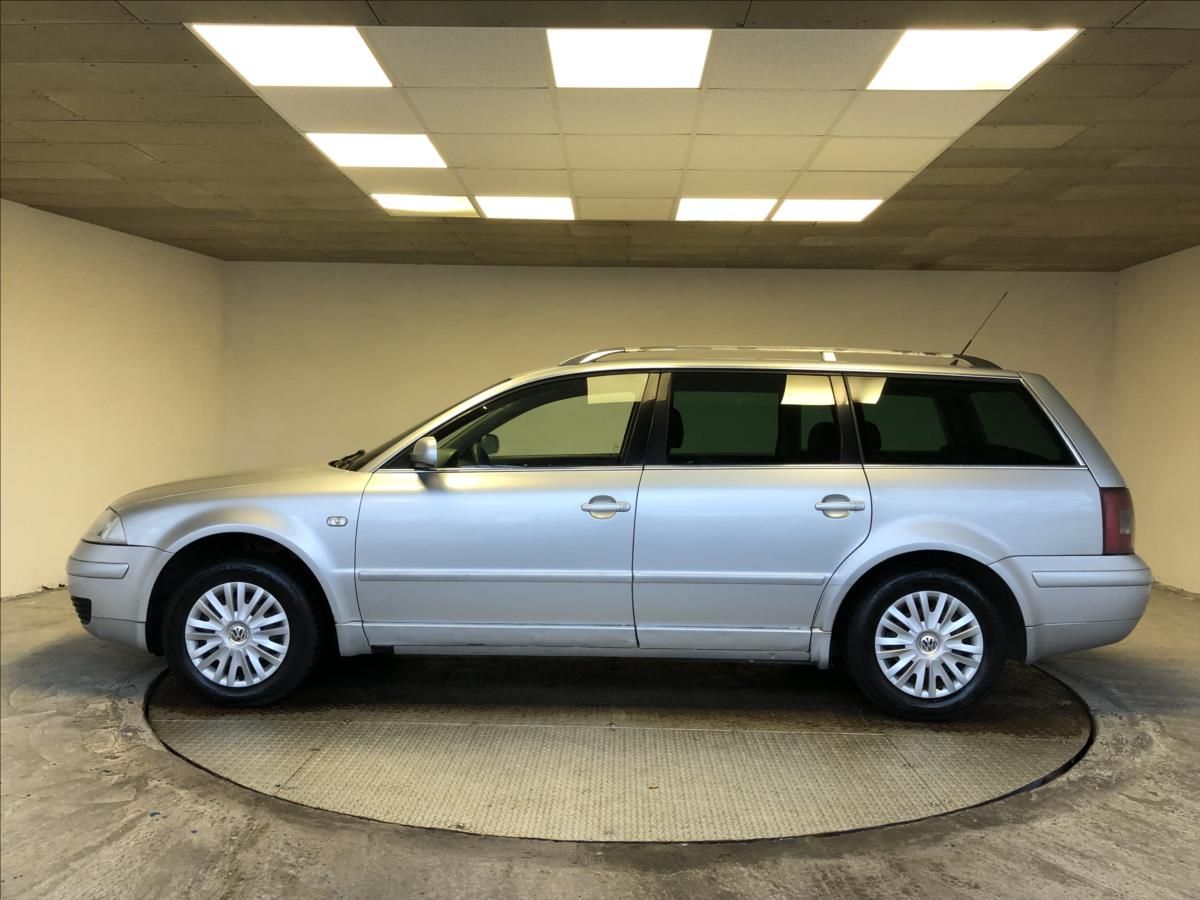Volkswagen Passat, 1,9 TDI Trendline - fotka 4