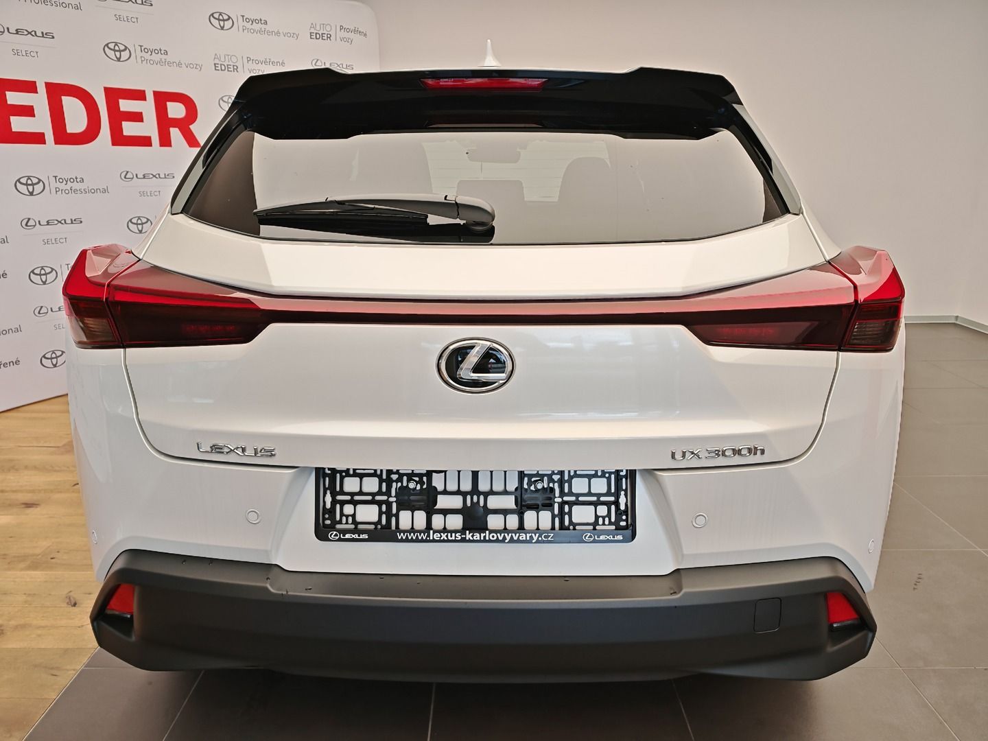 Lexus UX 300h, Business TECH - fotka 5