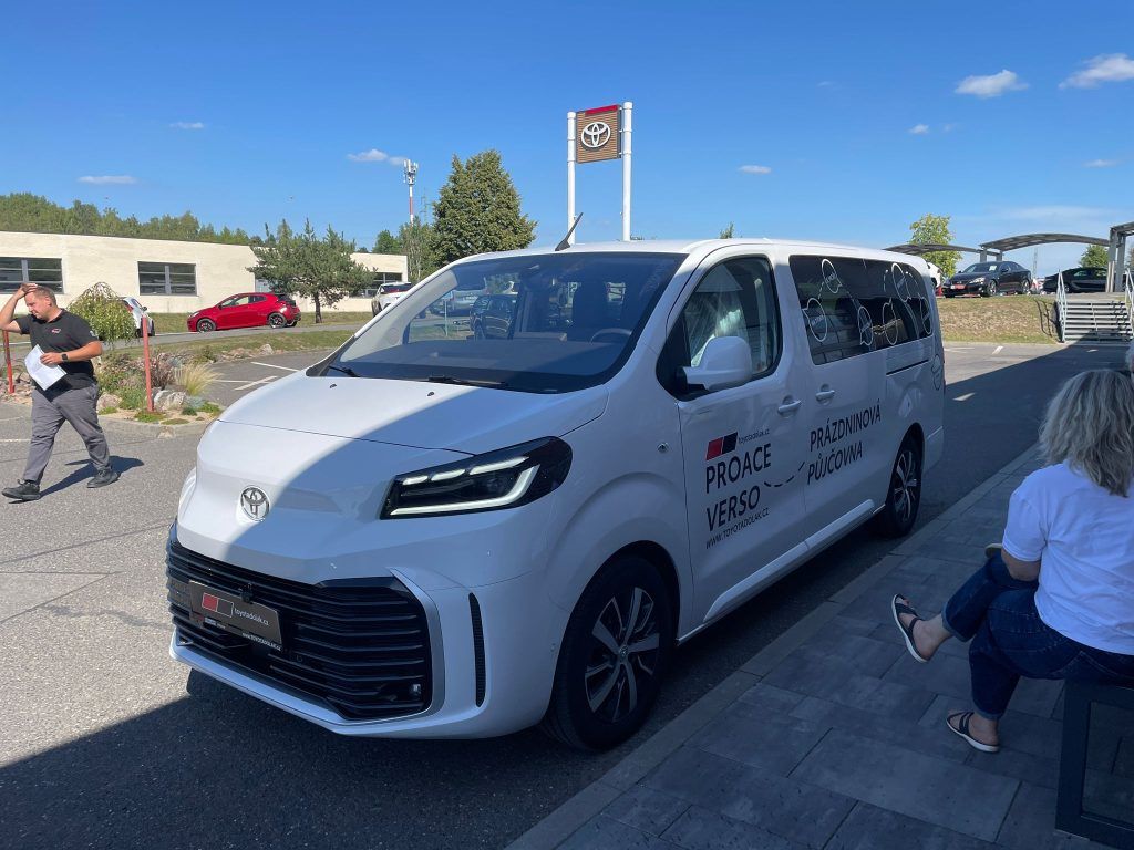 Toyota Proace Verso, 8 AT AE Family 8S - fotka 3