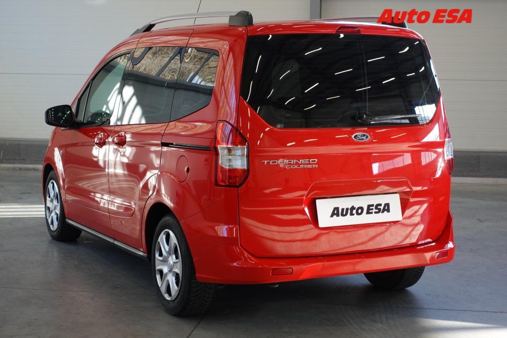 Ford Tourneo Courier, 1.5TDCi,2.maj,ČR - fotka 6