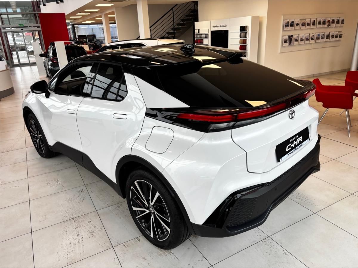 Toyota C-HR, 1,8 HEV Executive - fotka 5