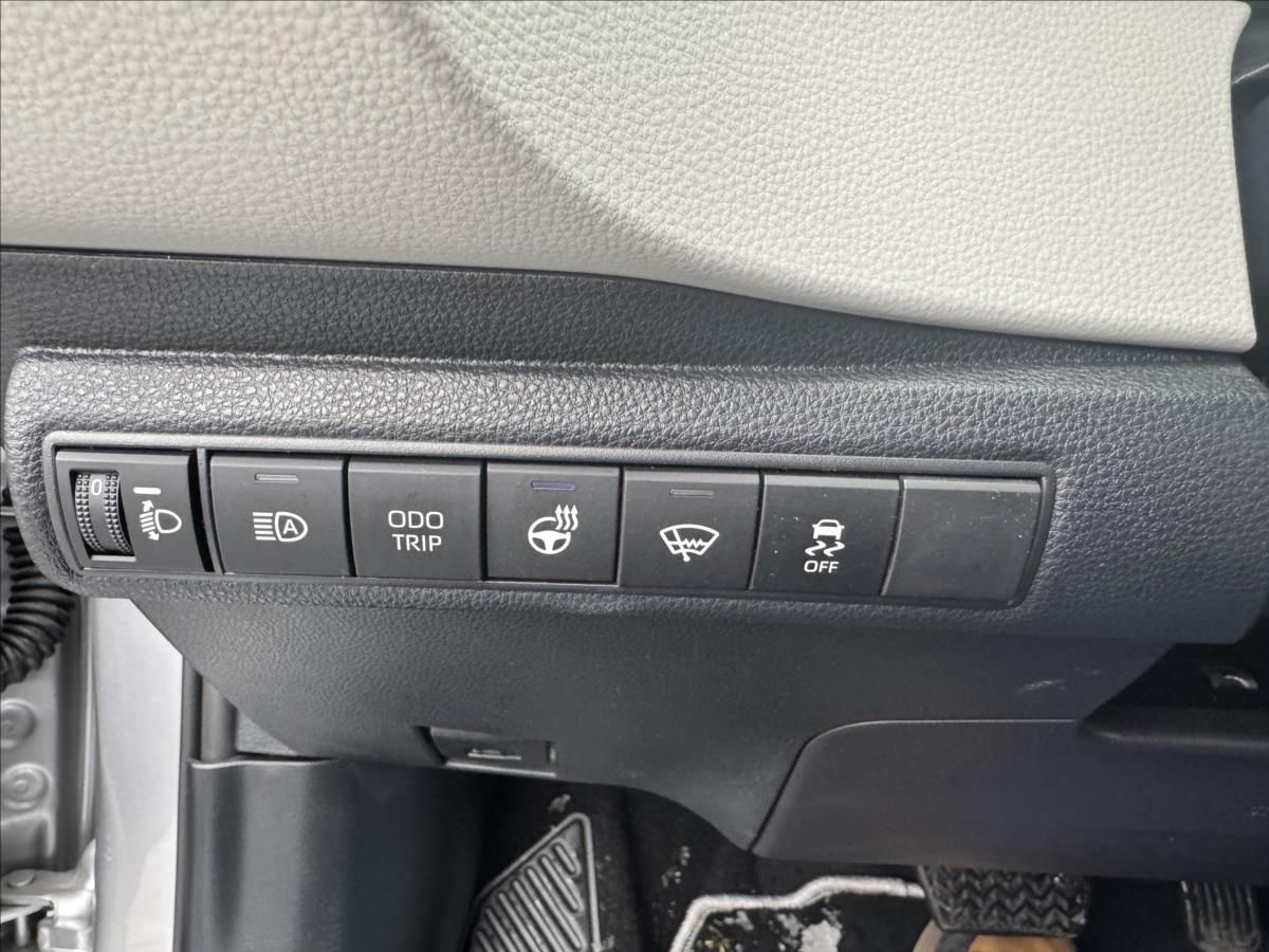 Toyota Corolla, 1,8 AT COMFORT TECH - fotka 6
