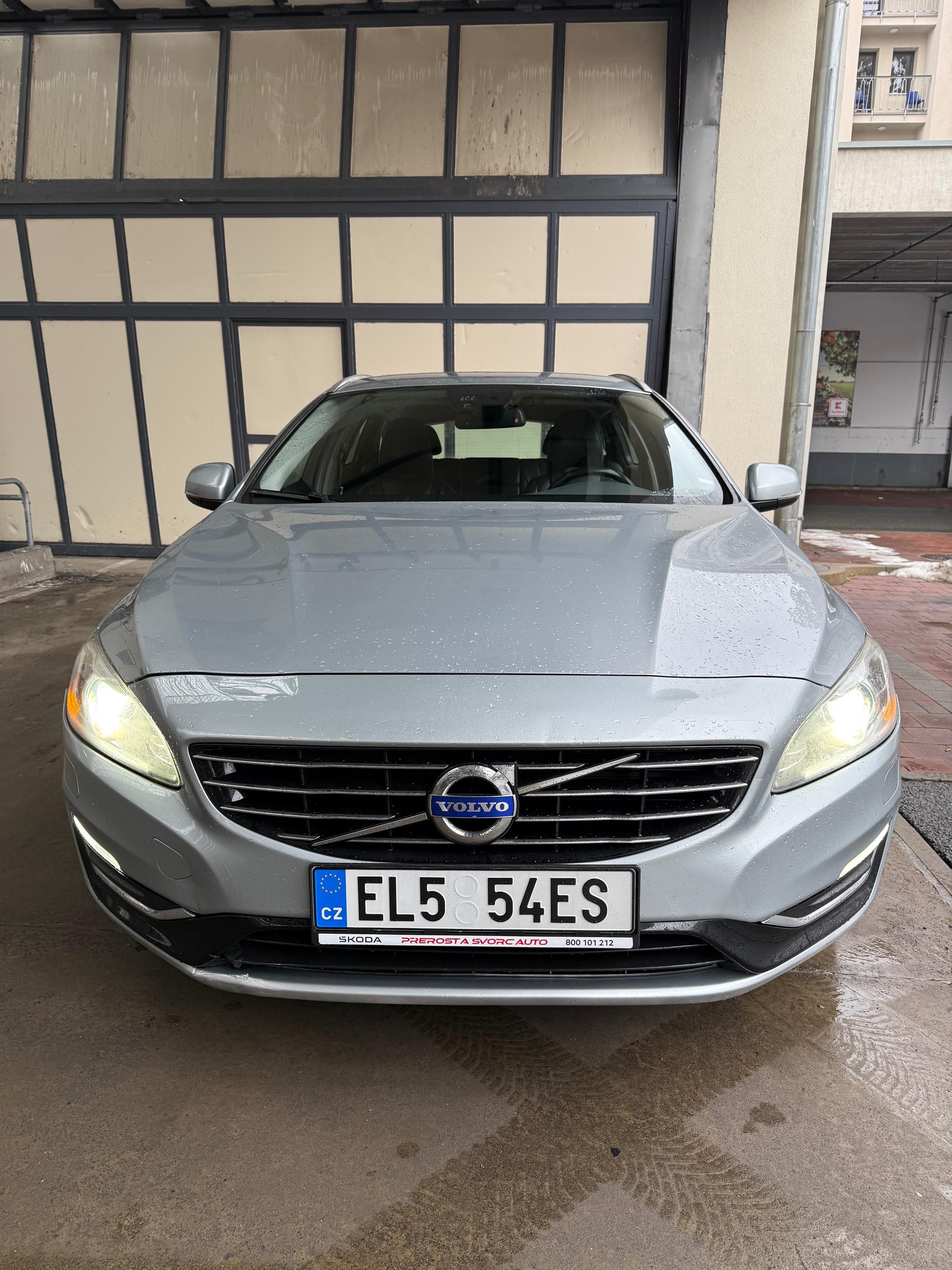 Volvo V60 - fotka 2