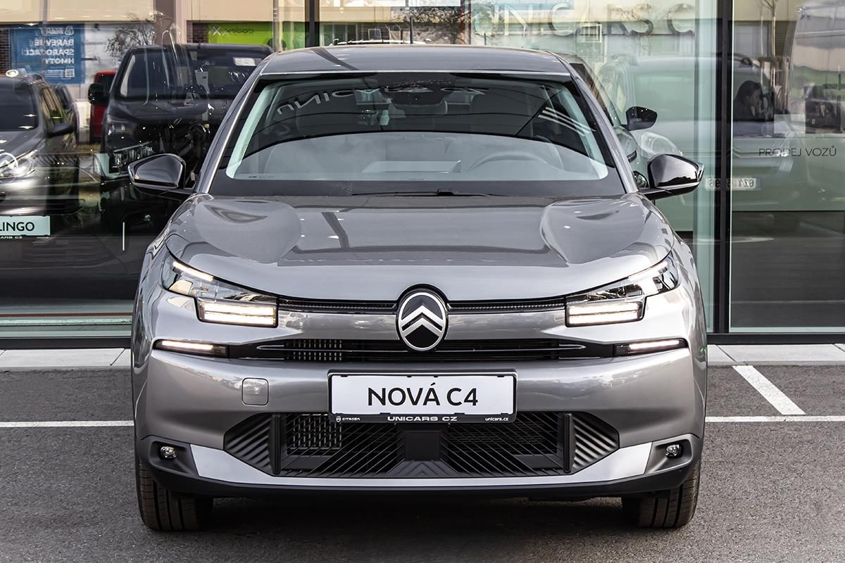 Citroën C4, 1,2 PLUS 130k Automat+ ZIMA - fotka 2