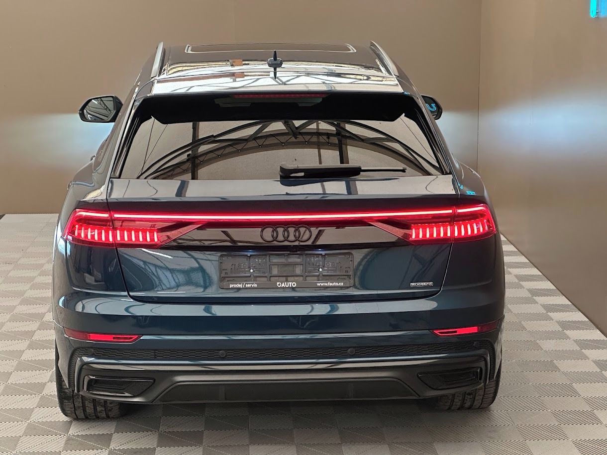 Audi Q8, S-Line 55 TFSI Quattro 250 kW - fotka 6