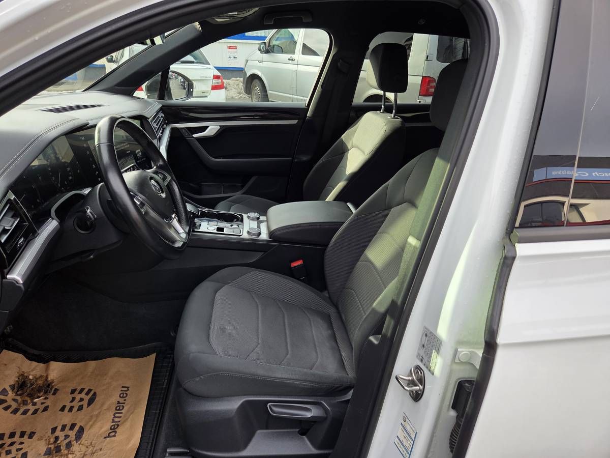 Volkswagen Touareg, 3.0 TDI DSG Vzduch - fotka 6