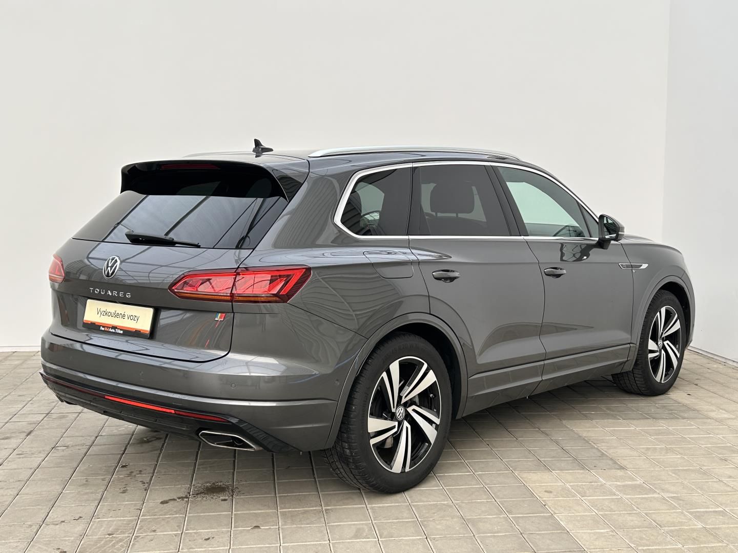 Volkswagen Touareg, 3.0TSI 250kW 4x4  R-Line - fotka 2
