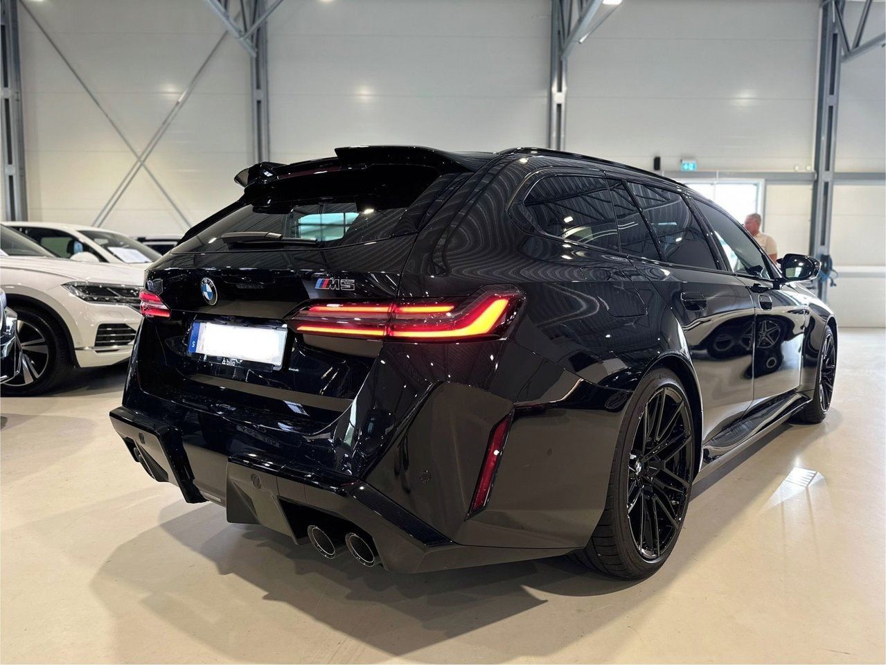 BMW M5, Ultimate Paket B&W Taž - fotka 4