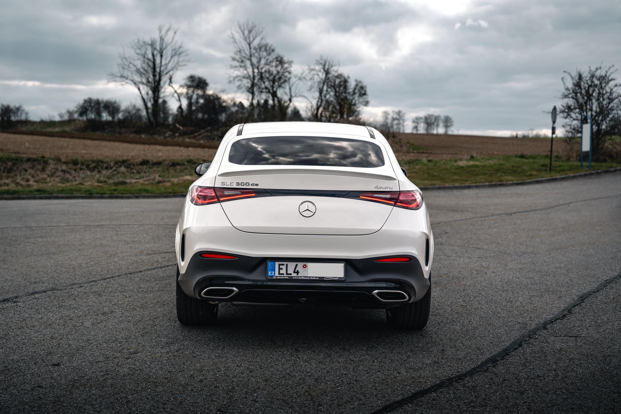 Mercedes-Benz GLC, 300 de kupé AMG Premium - fotka 4