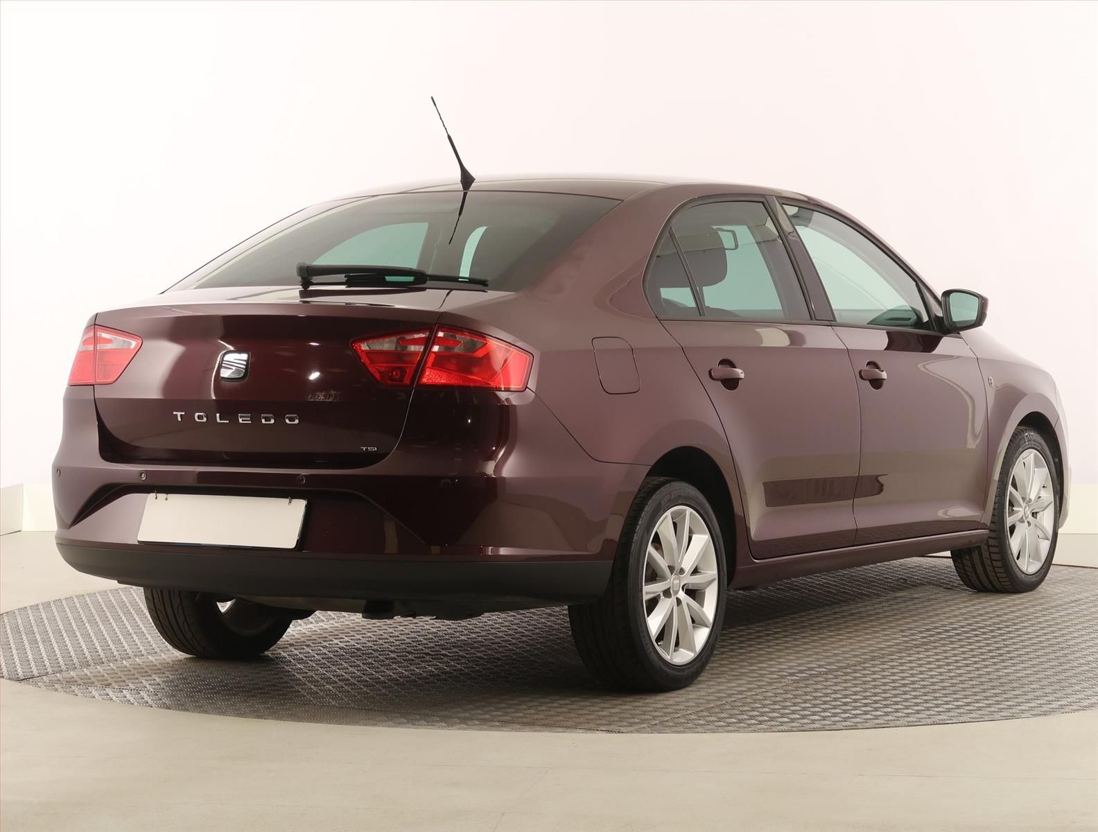 Seat Toledo, 1.2 TSI, Klima, Tempomat - fotka 5