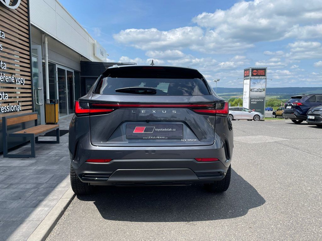 Lexus NX 350h - fotka 6